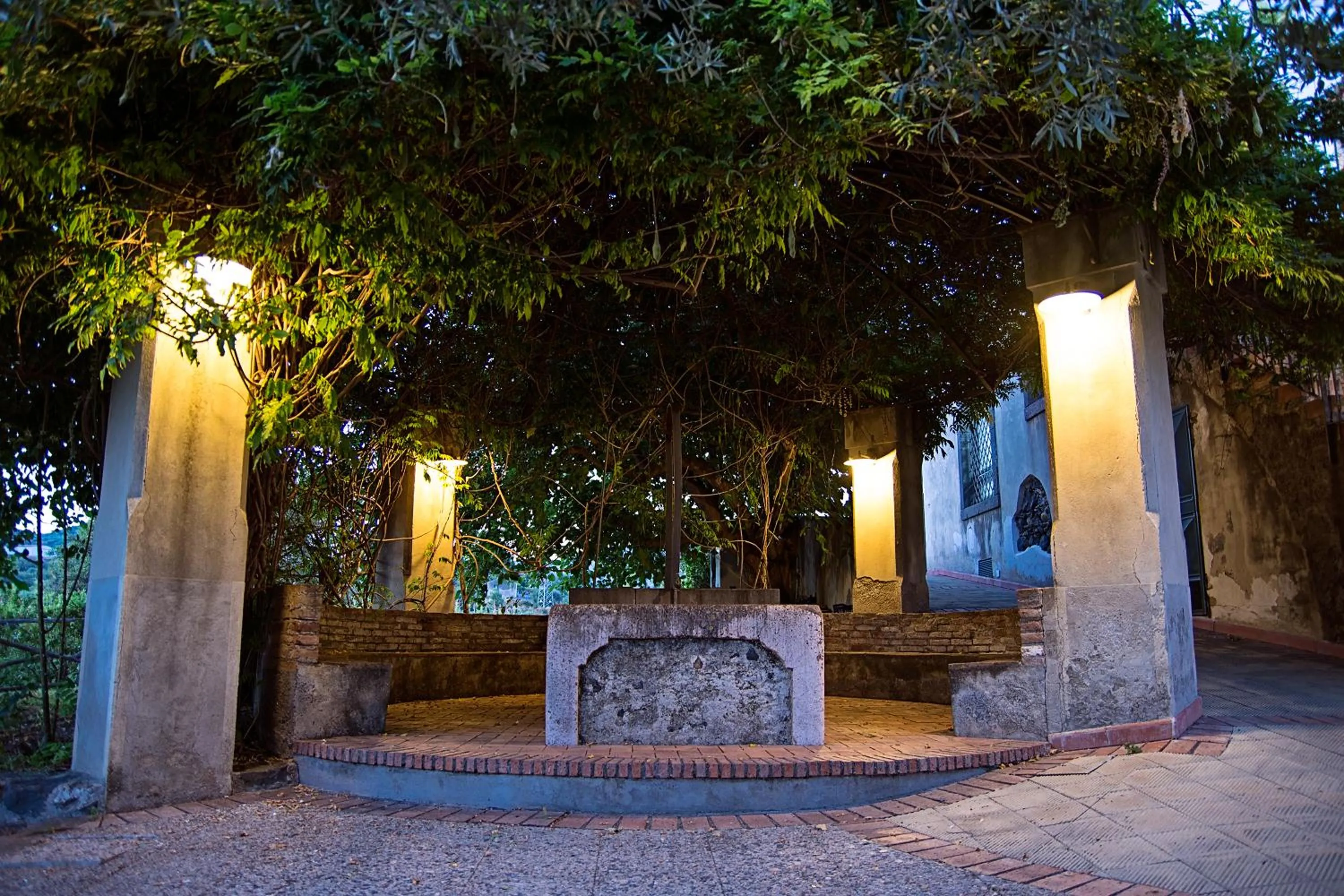 Garden in Antico Borgo Etneo Country Hotel