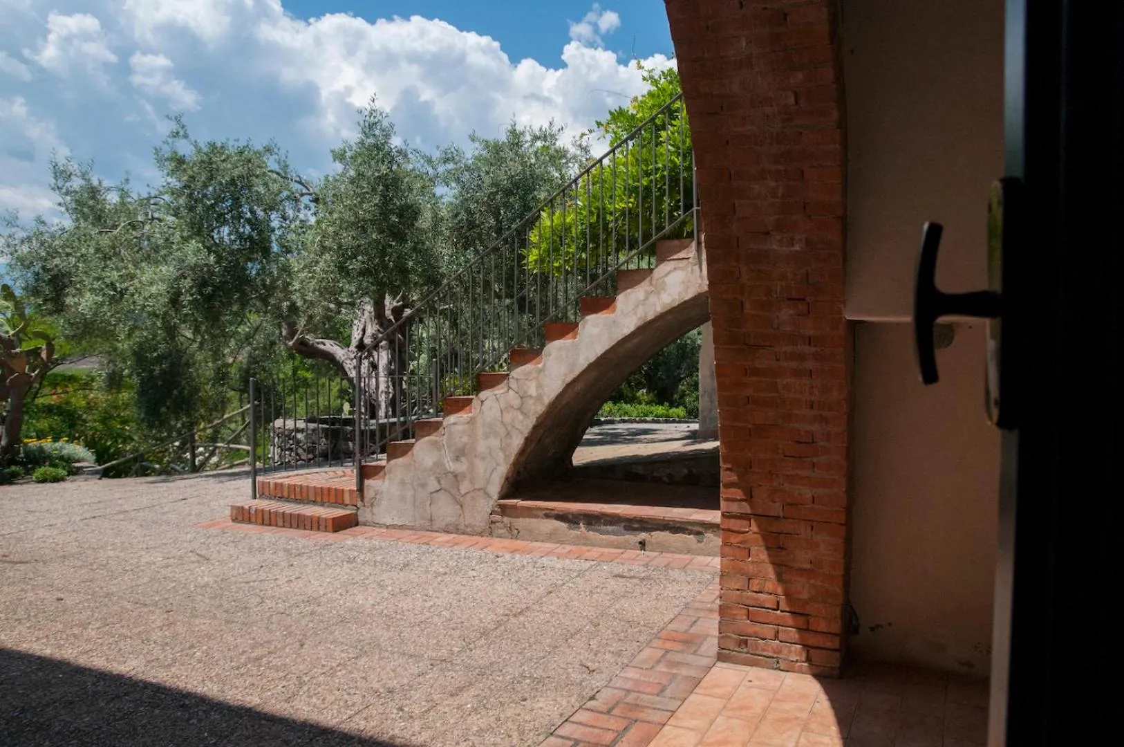Garden in Antico Borgo Etneo Country Hotel