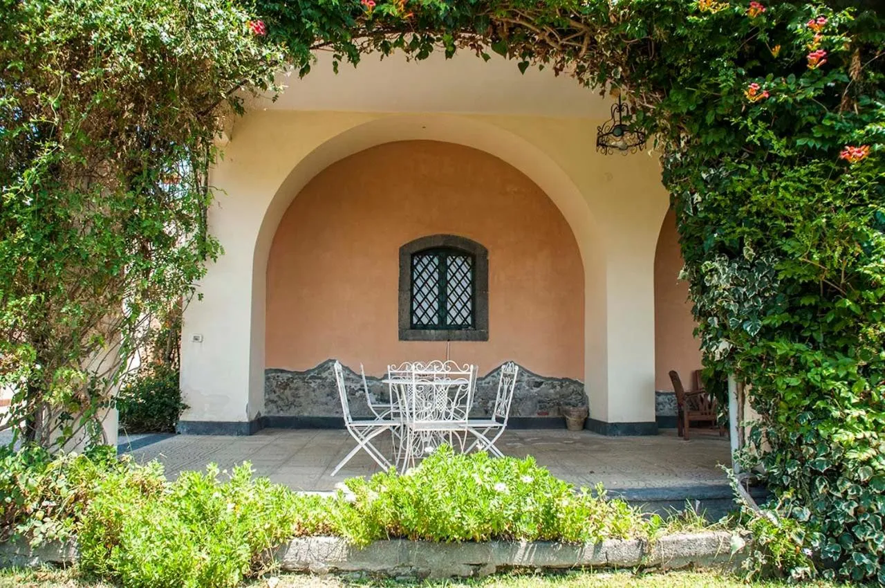 Patio in Antico Borgo Etneo Country Hotel