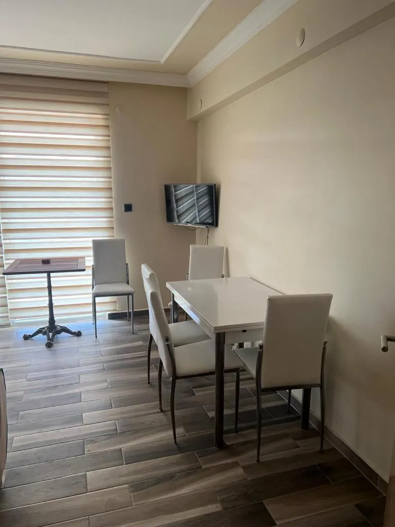 Dining area in çırpan apart otel