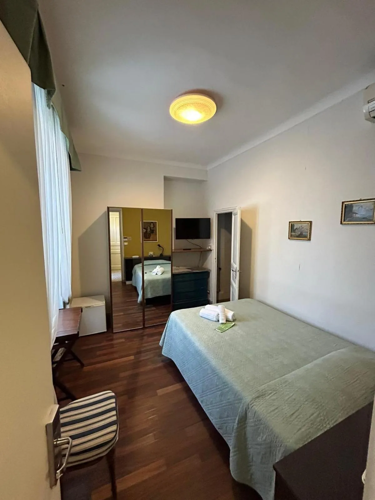 Bed in Hotel Morandi