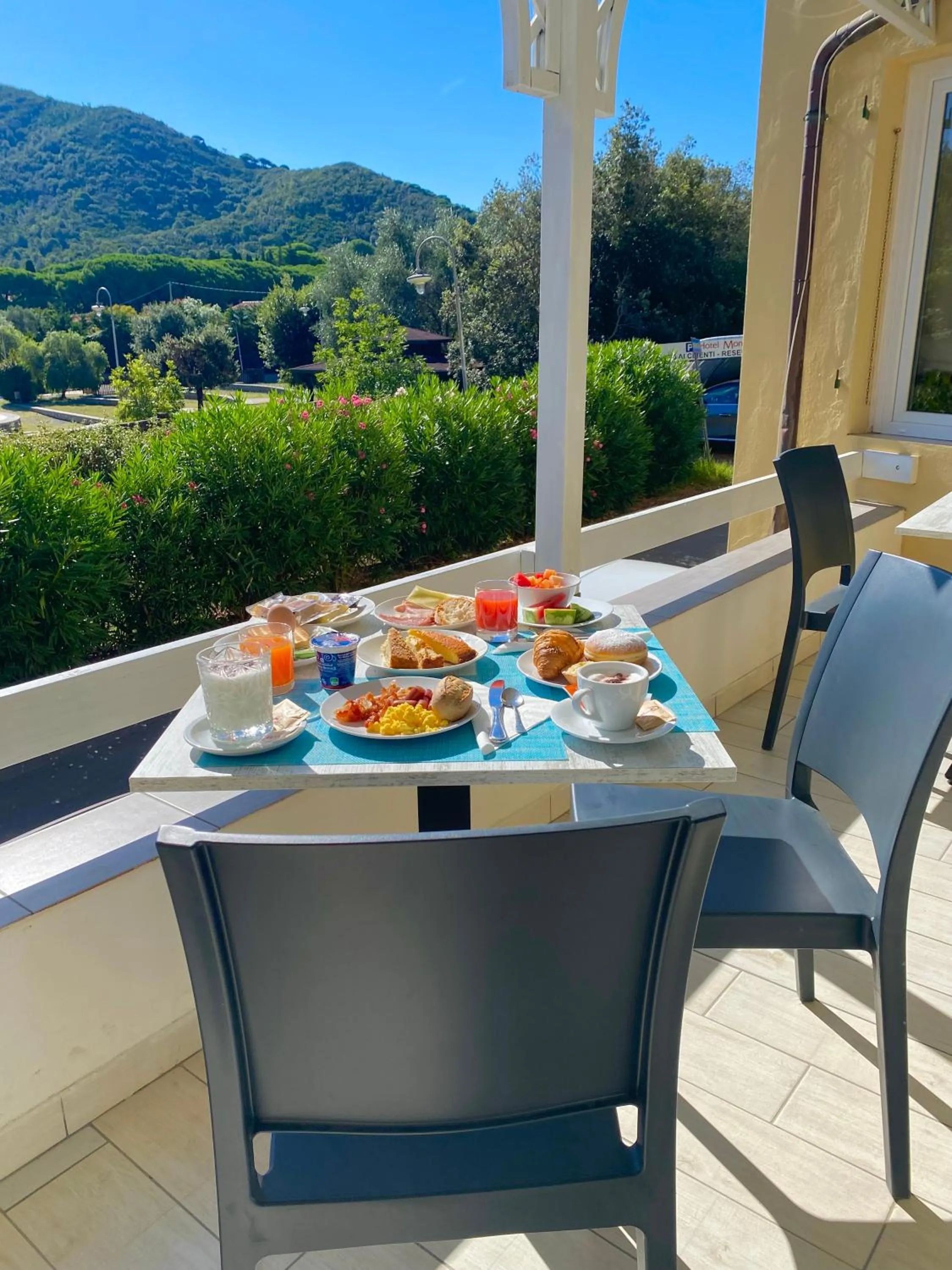Patio in Hotel Monna Lisa