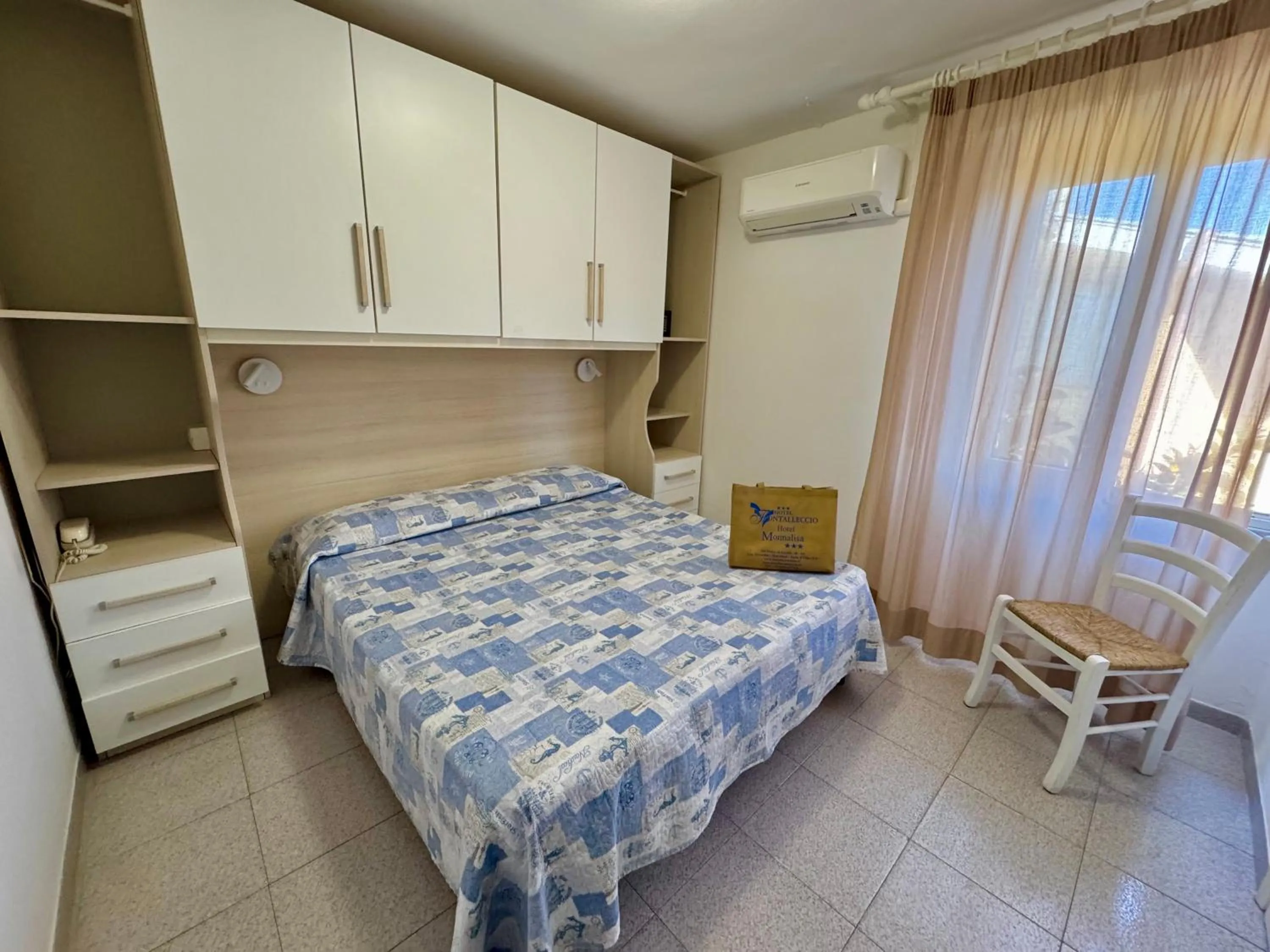 Bedroom, Bed in Hotel Monna Lisa