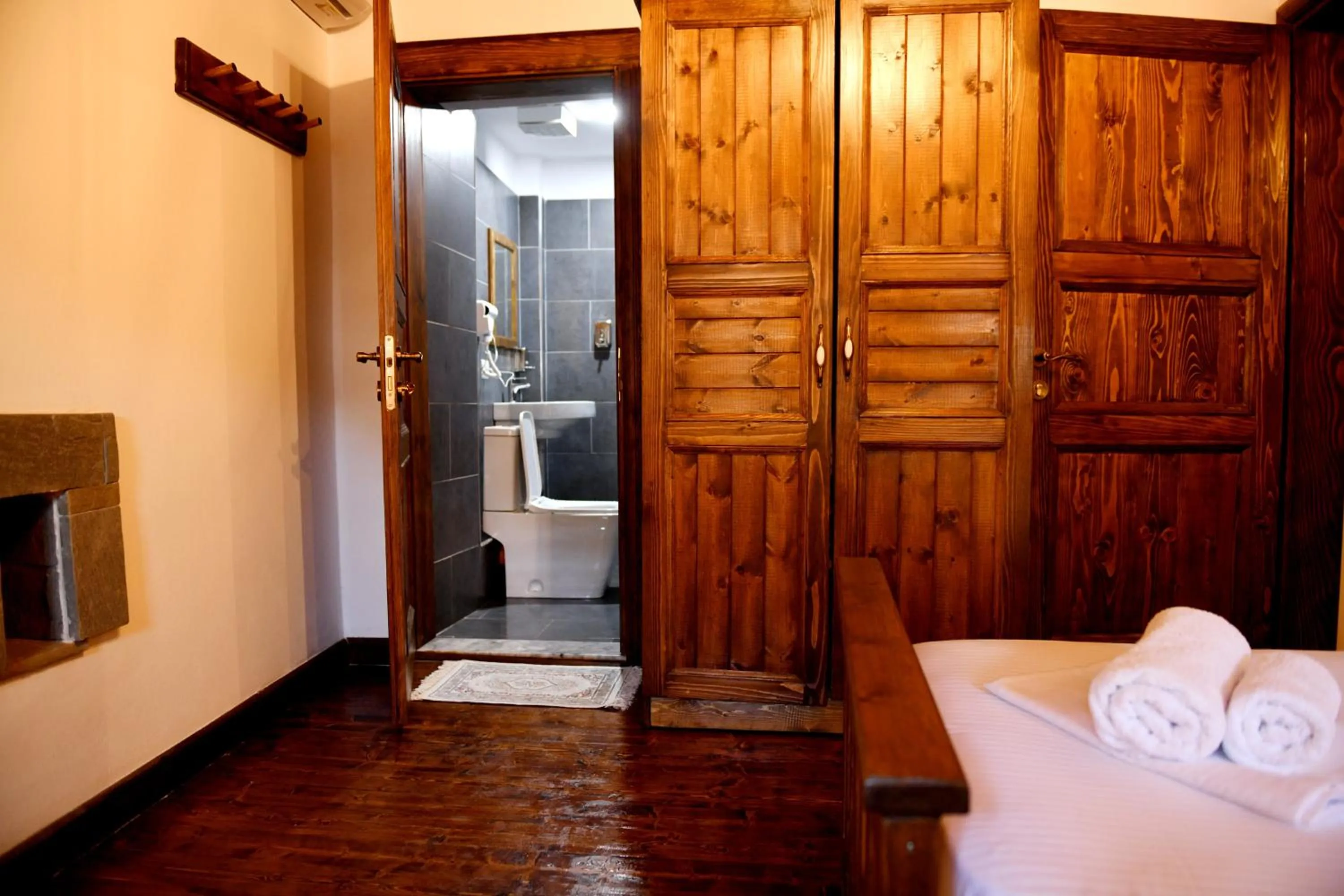 Toilet in Anhel Hotel