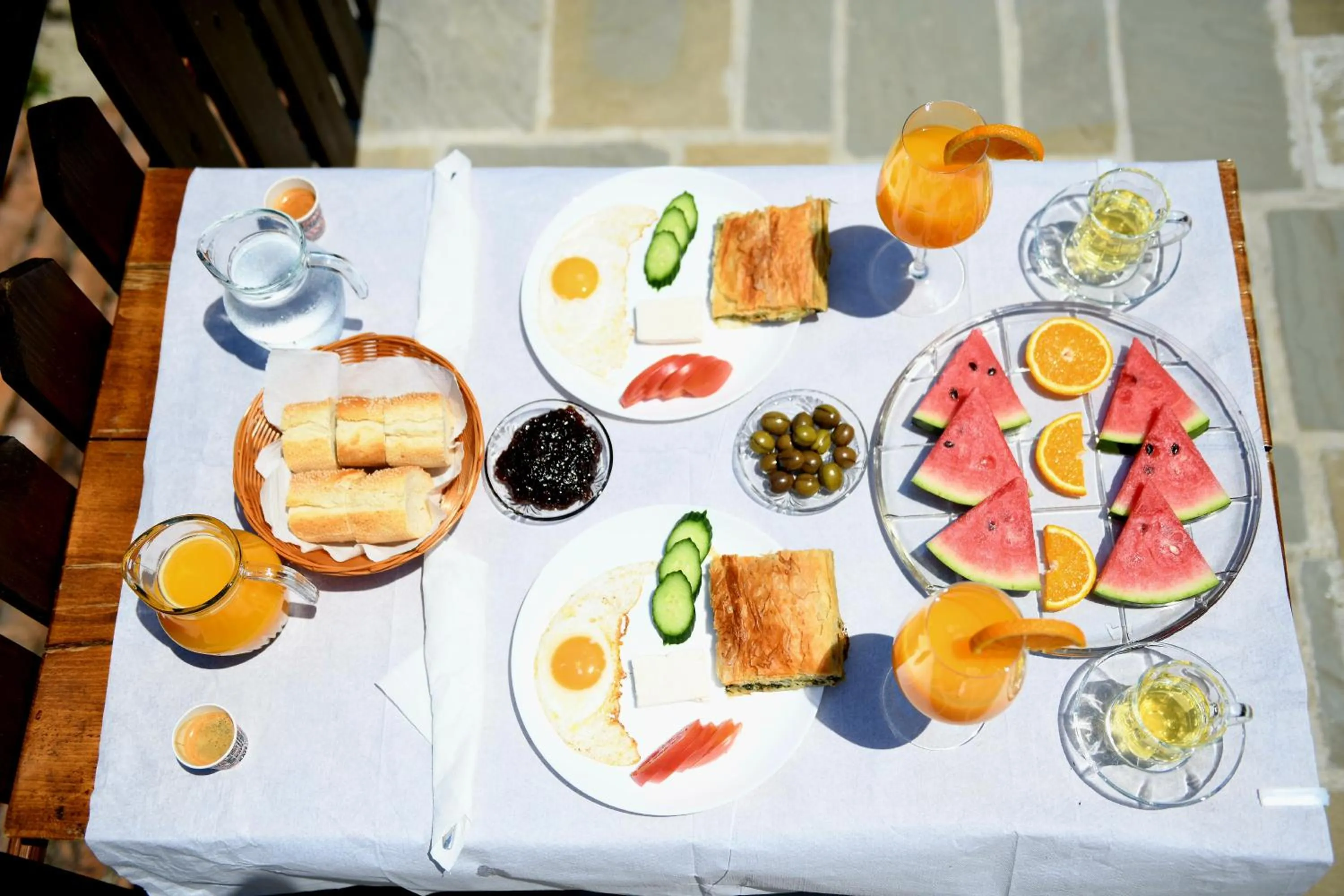 Food and drinks in Anhel Hotel