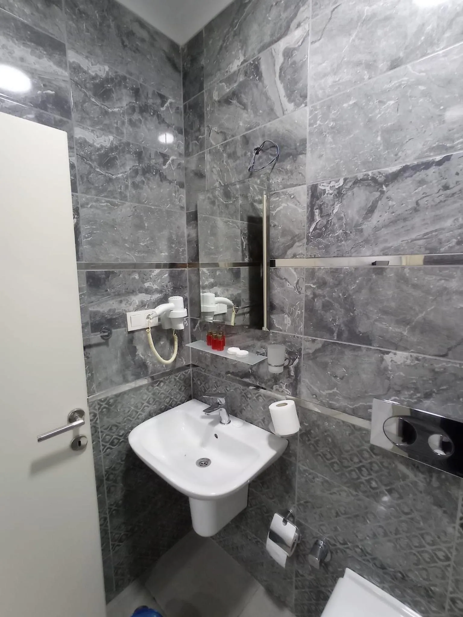Bathroom in Emin Konak Hotel
