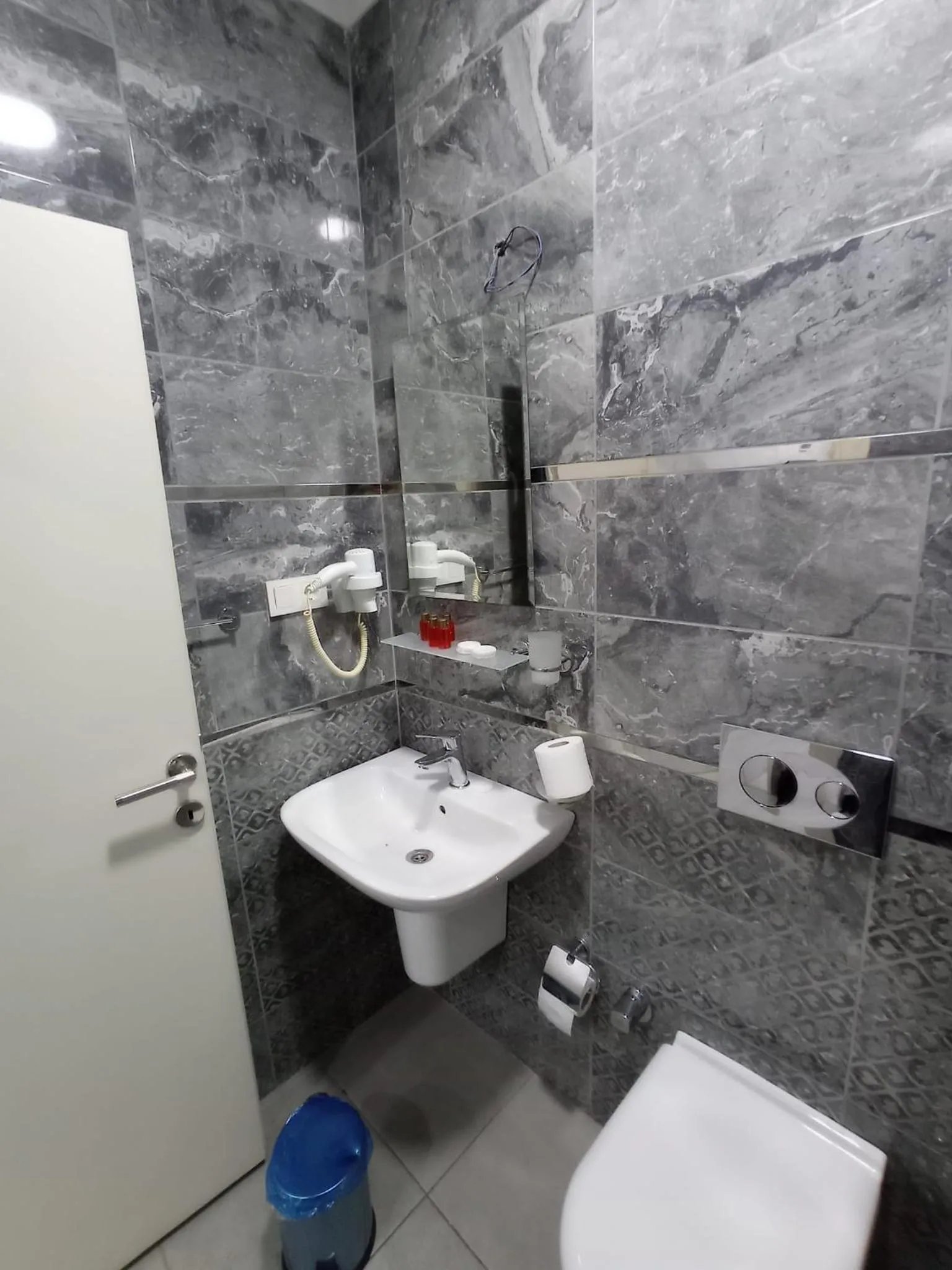 Bathroom in Emin Konak Hotel