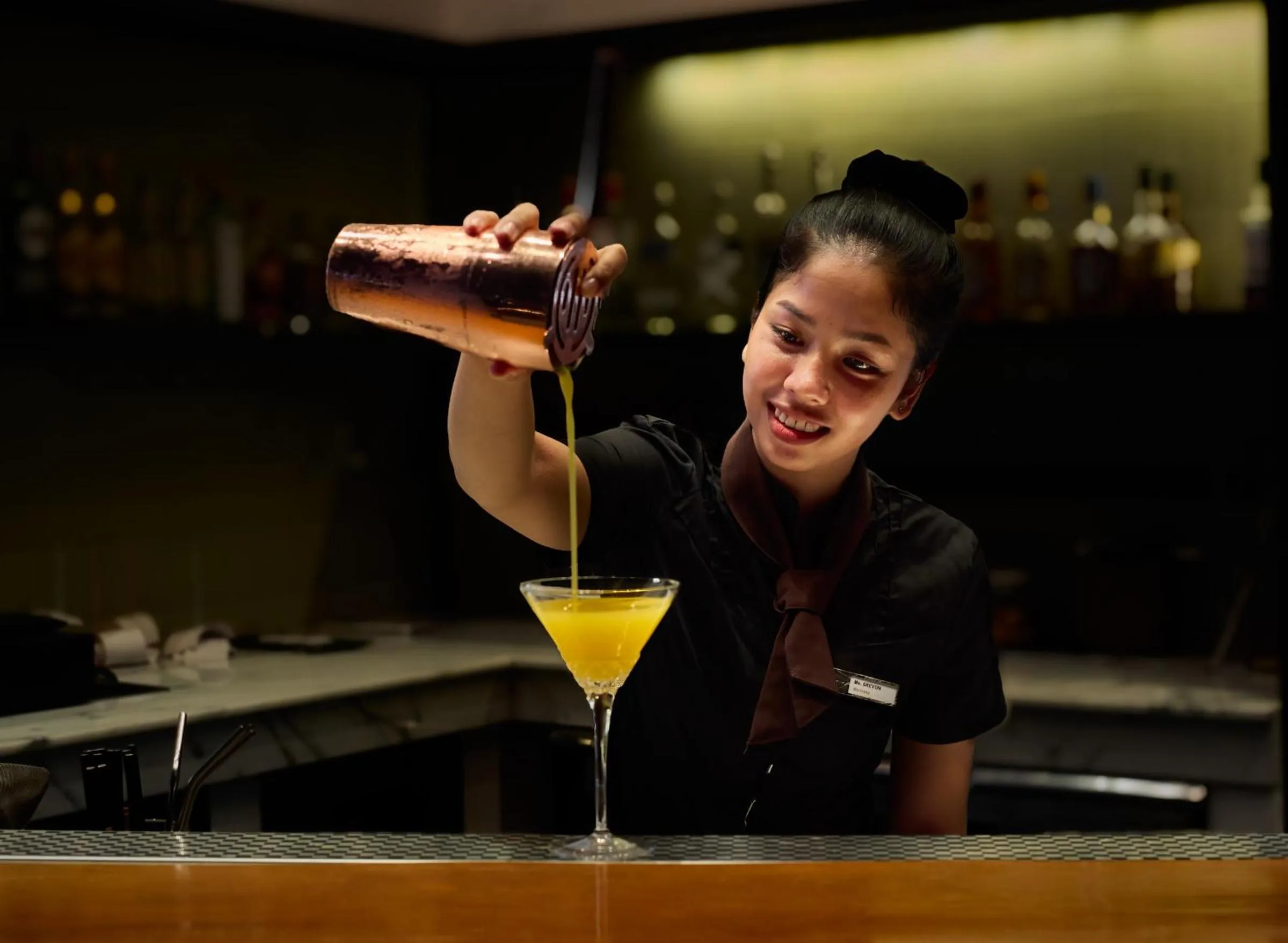 Lounge or bar in The Peninsula Phnom Penh