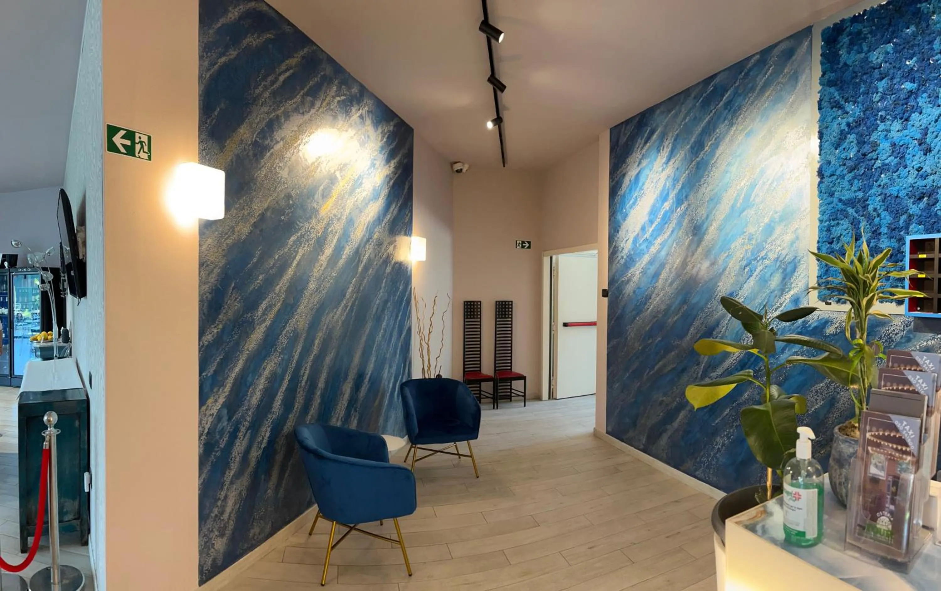 Lobby or reception in Blue Shades Hotel