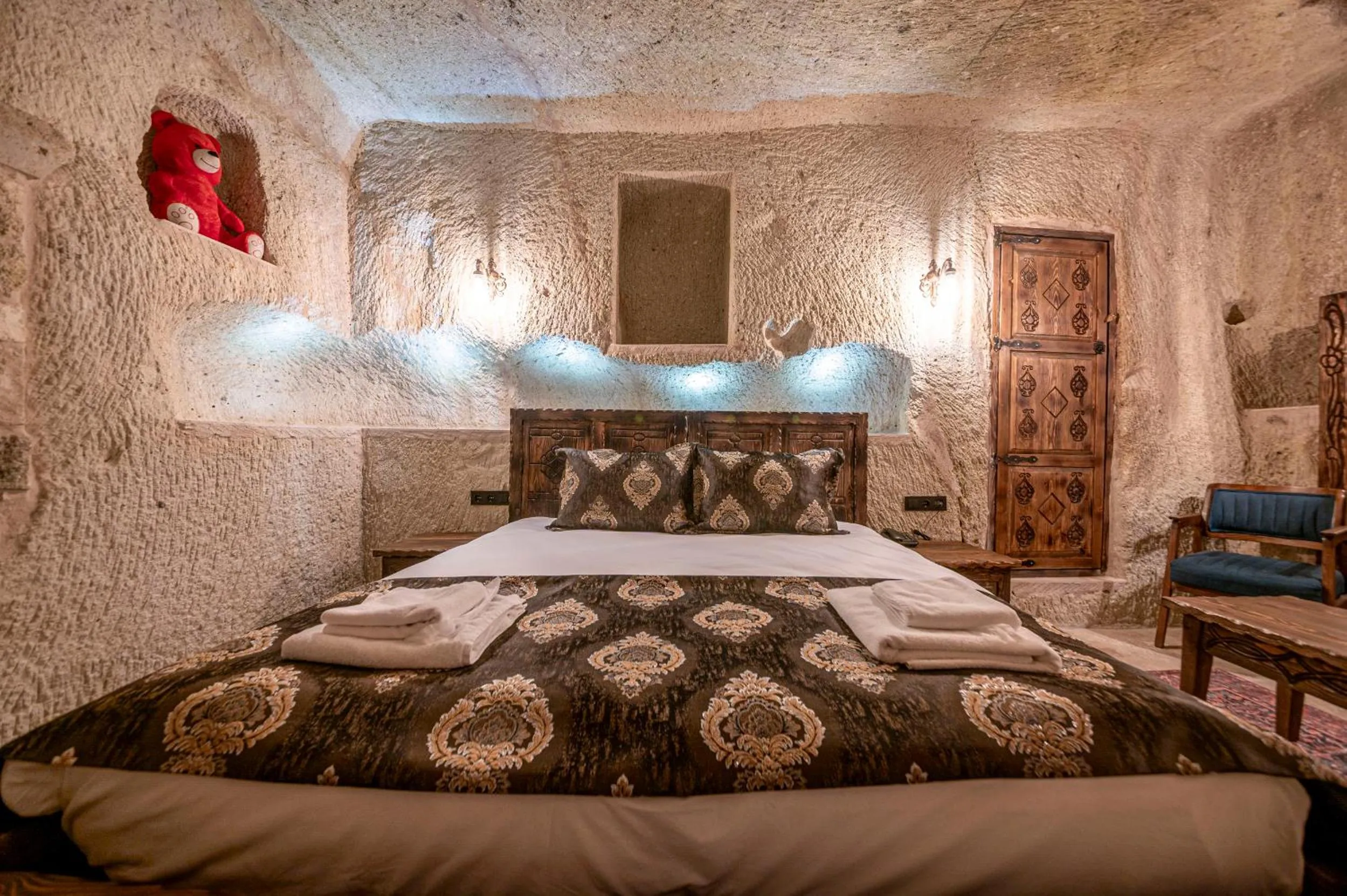 Bed in Capp Royal Cave HOTEL