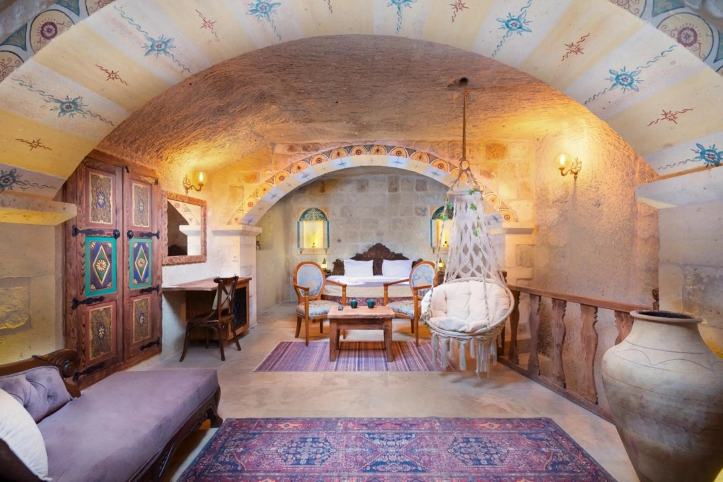 Seating area in Capp Royal Cave HOTEL