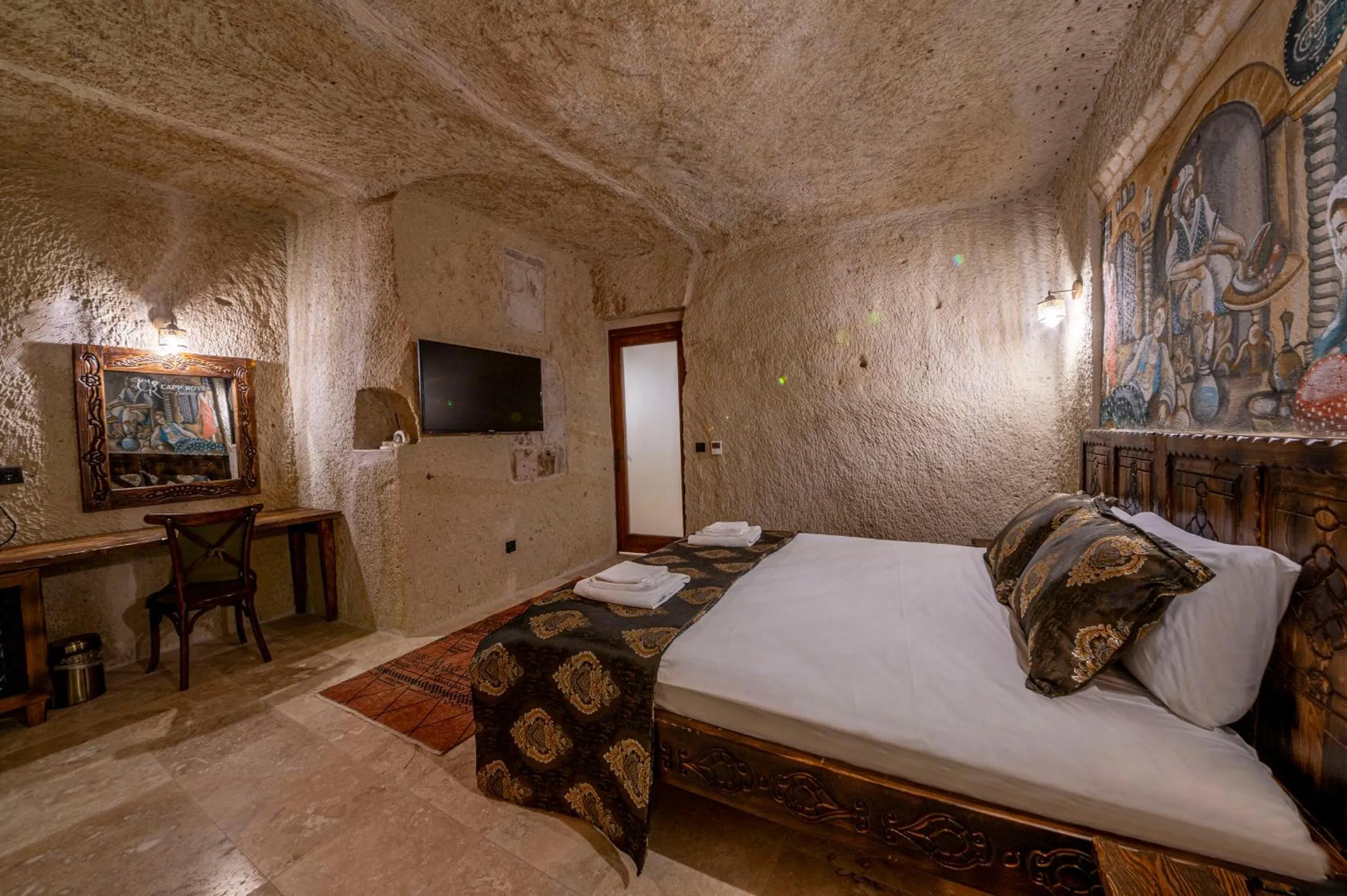 Bed in Capp Royal Cave HOTEL