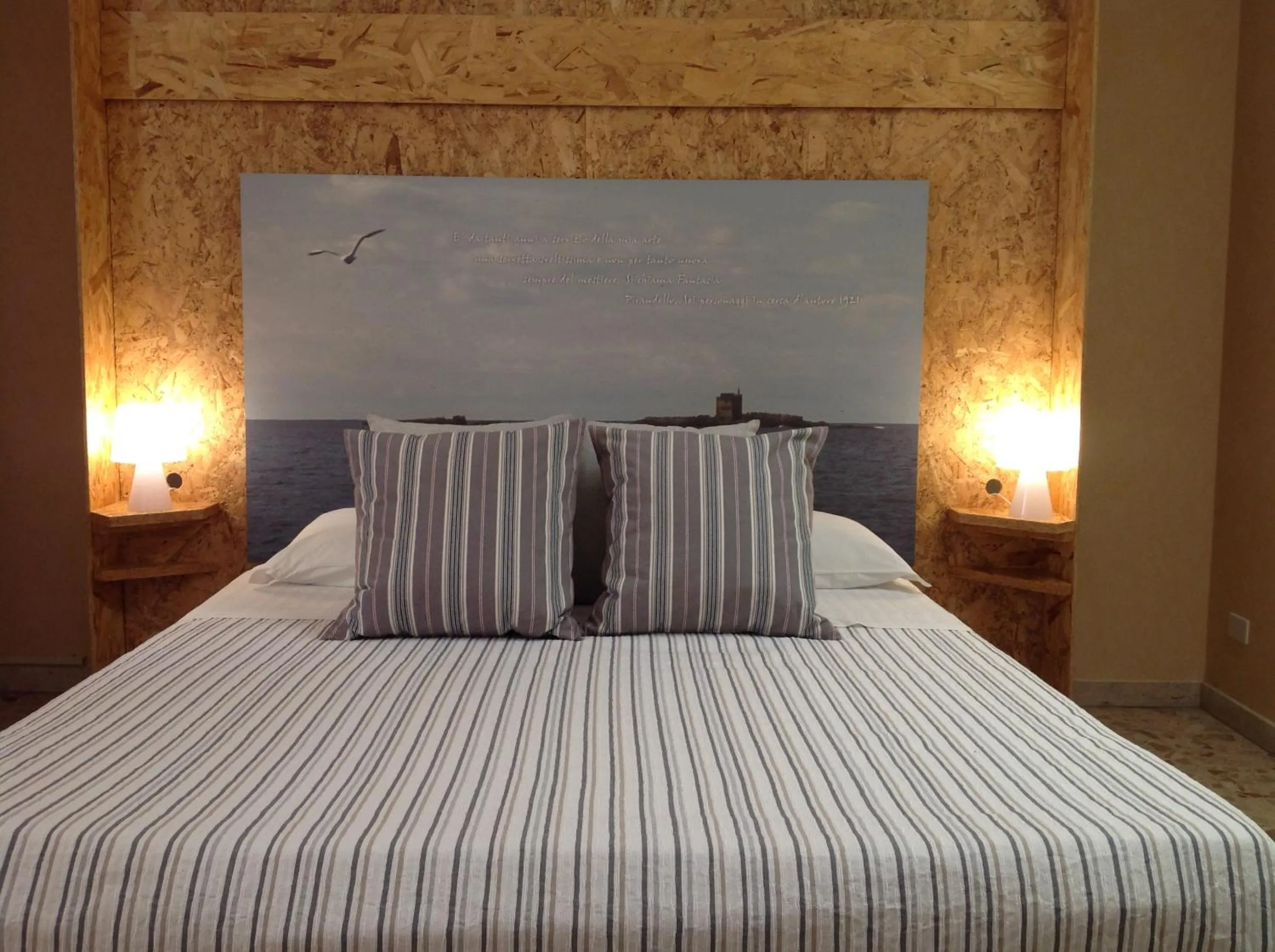 Photo of the whole room, Bed in Mare Nostrum Petit Hôtel