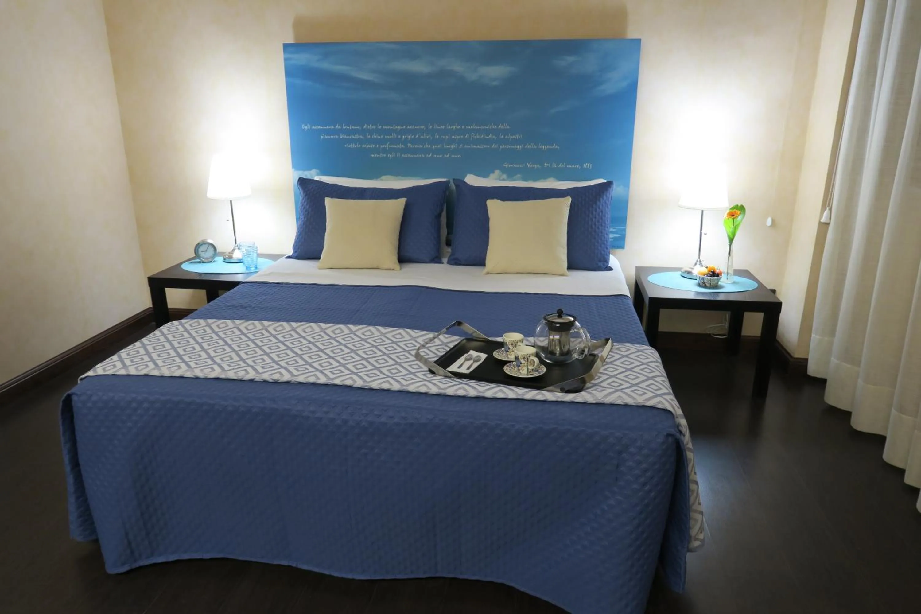 Photo of the whole room, Bed in Mare Nostrum Petit Hôtel