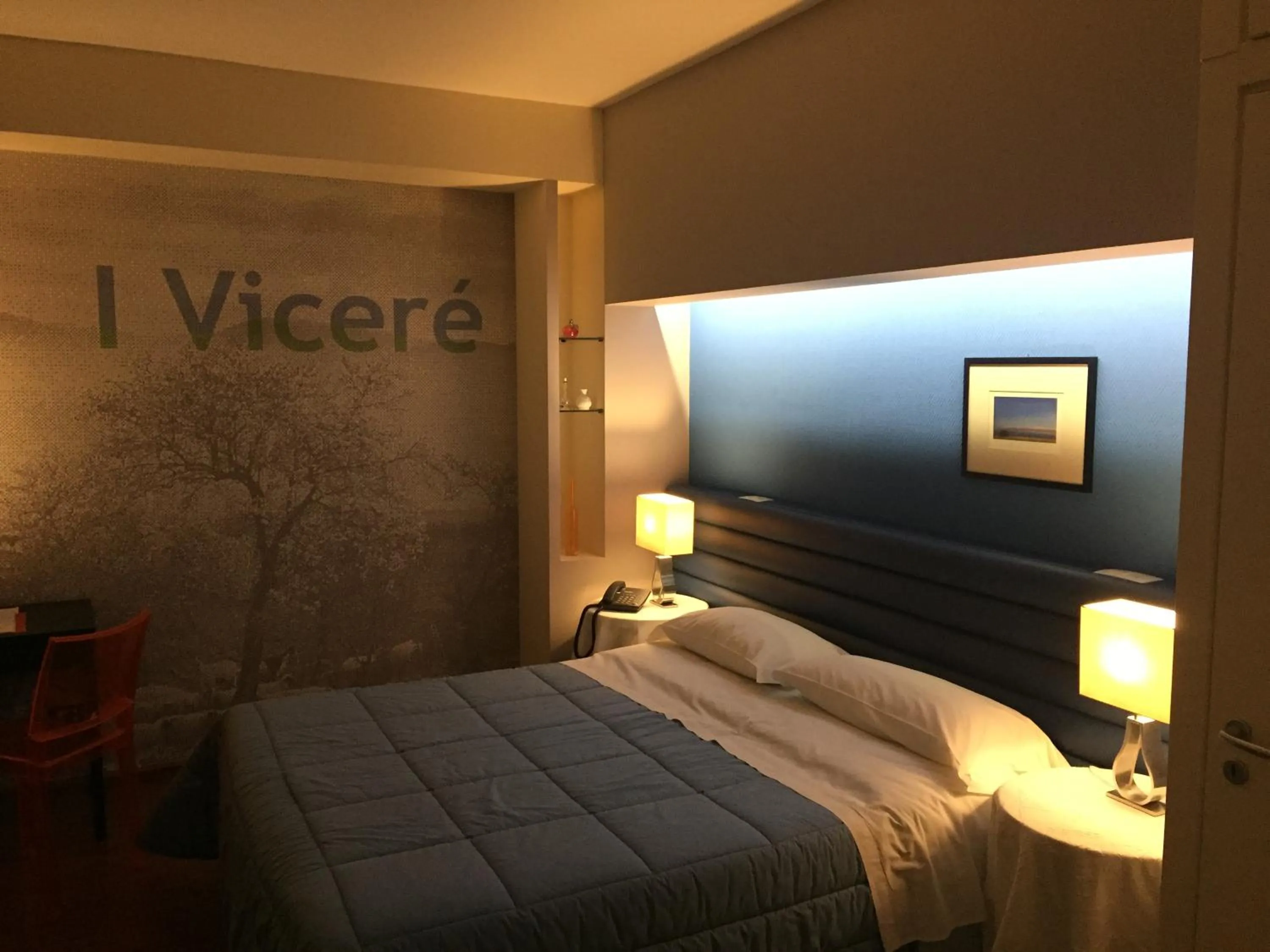 Photo of the whole room, Bed in Mare Nostrum Petit Hôtel