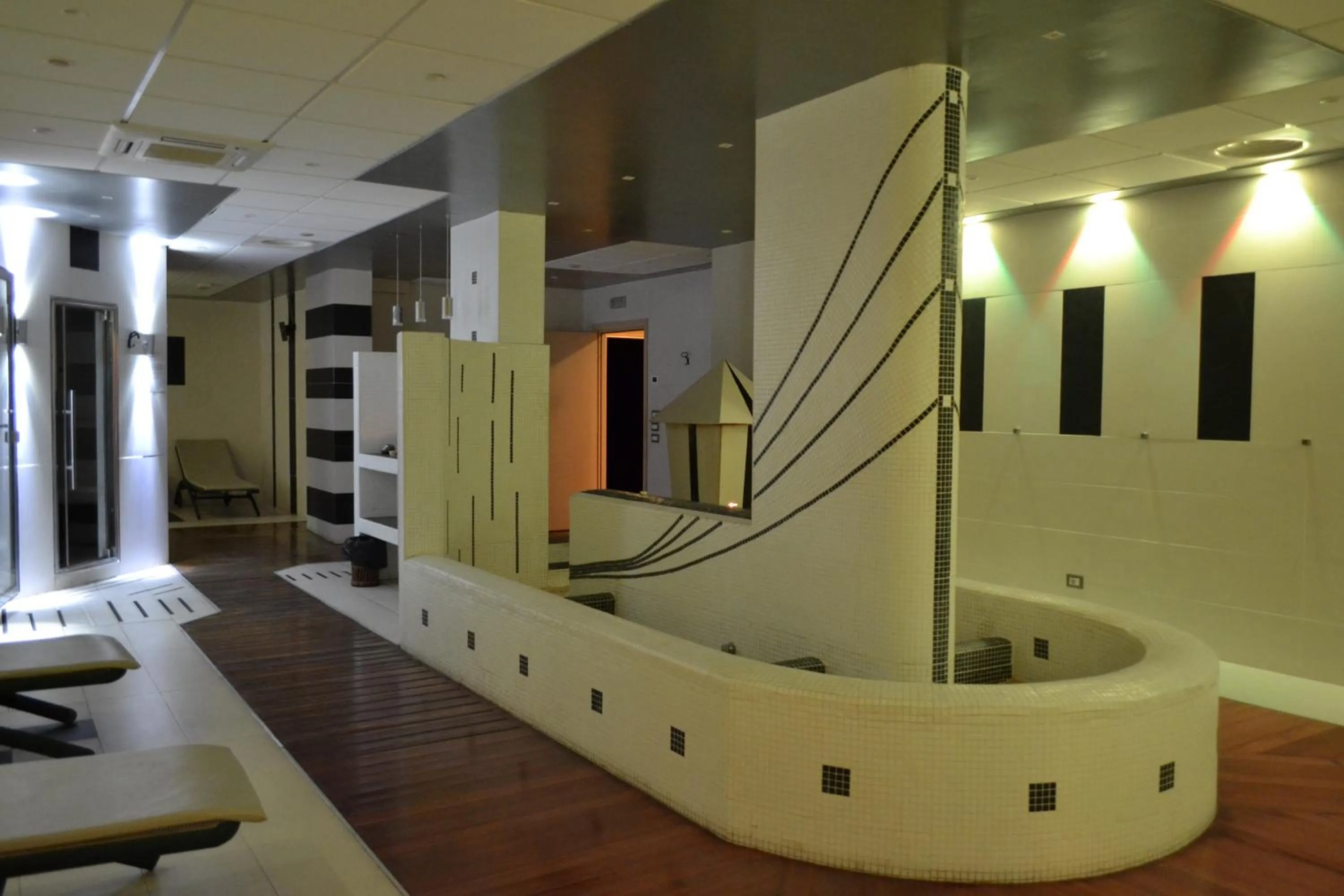 Spa and wellness centre/facilities in Marina Palace Hotel & Congress Hall