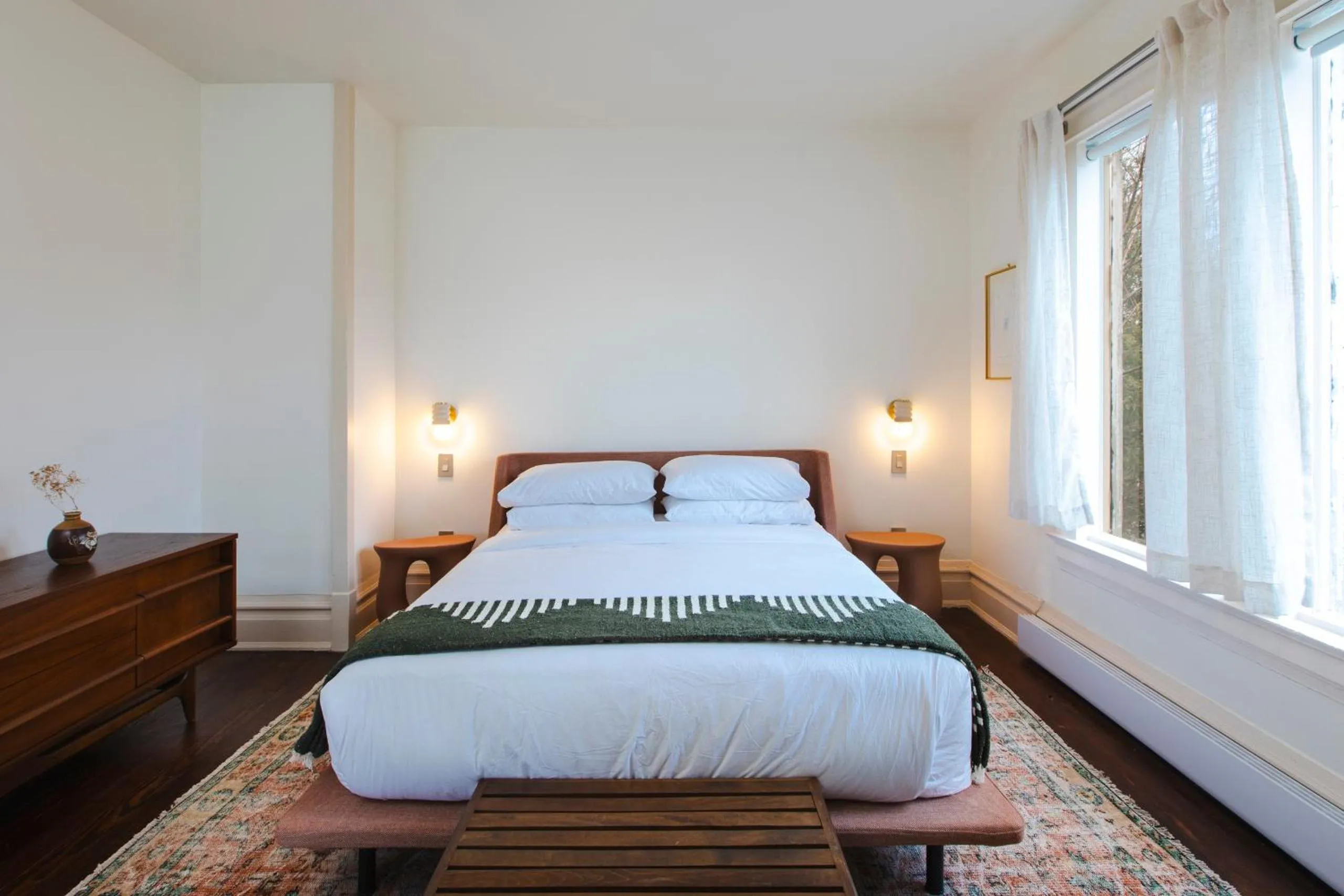 Bedroom, Bed in Eastwind Hotel Lake Placid
