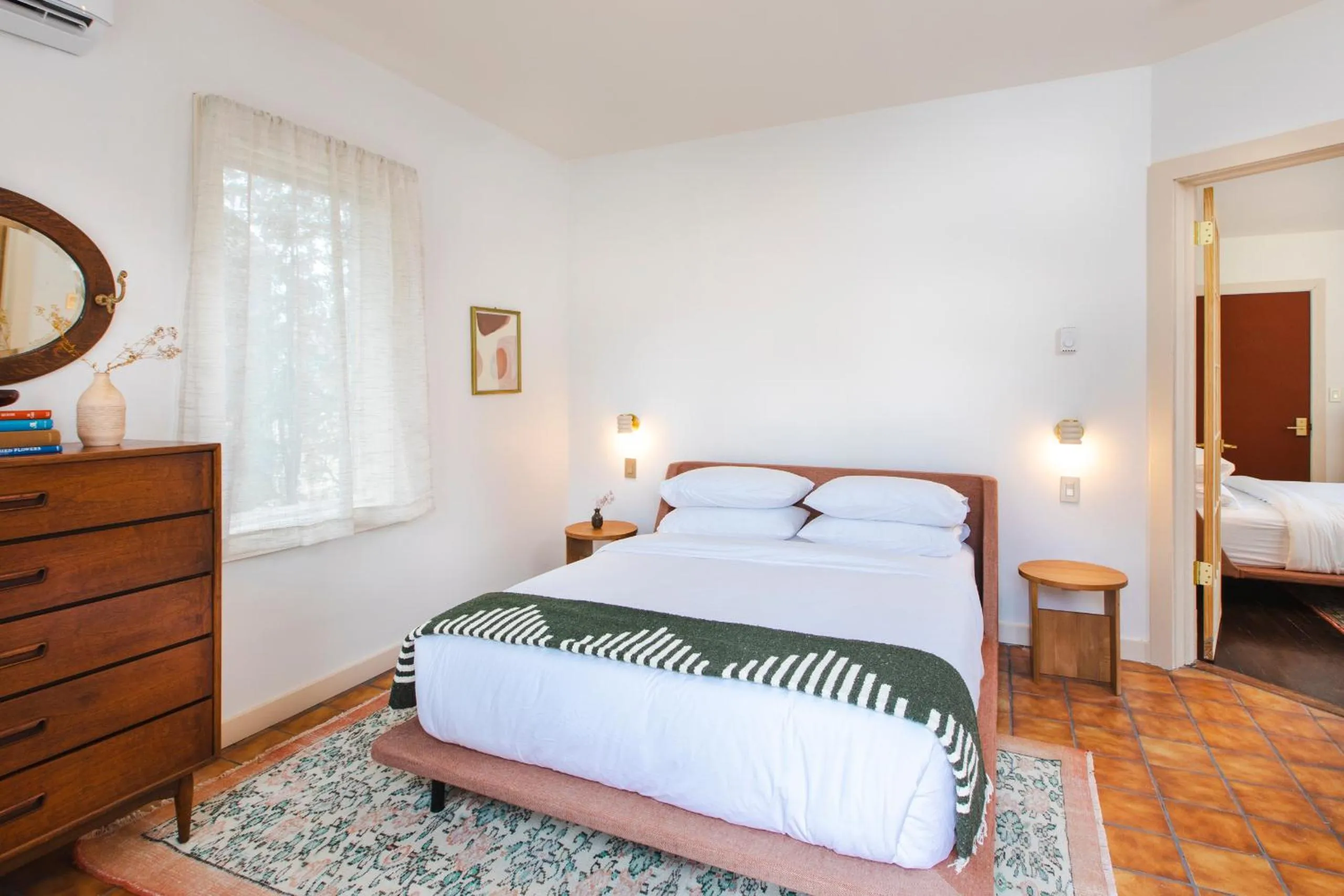 Bed in Eastwind Hotel Lake Placid