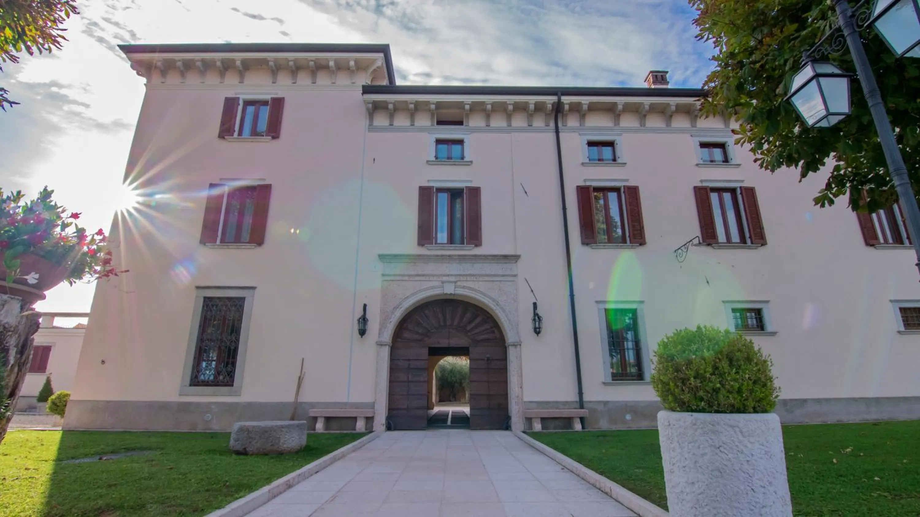 Property building in Castello Belvedere Apartments