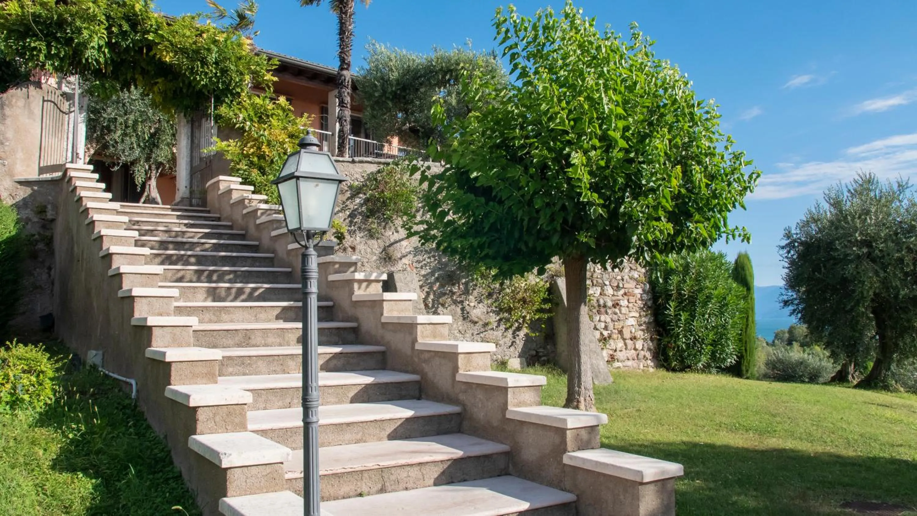 Garden in Castello Belvedere Apartments