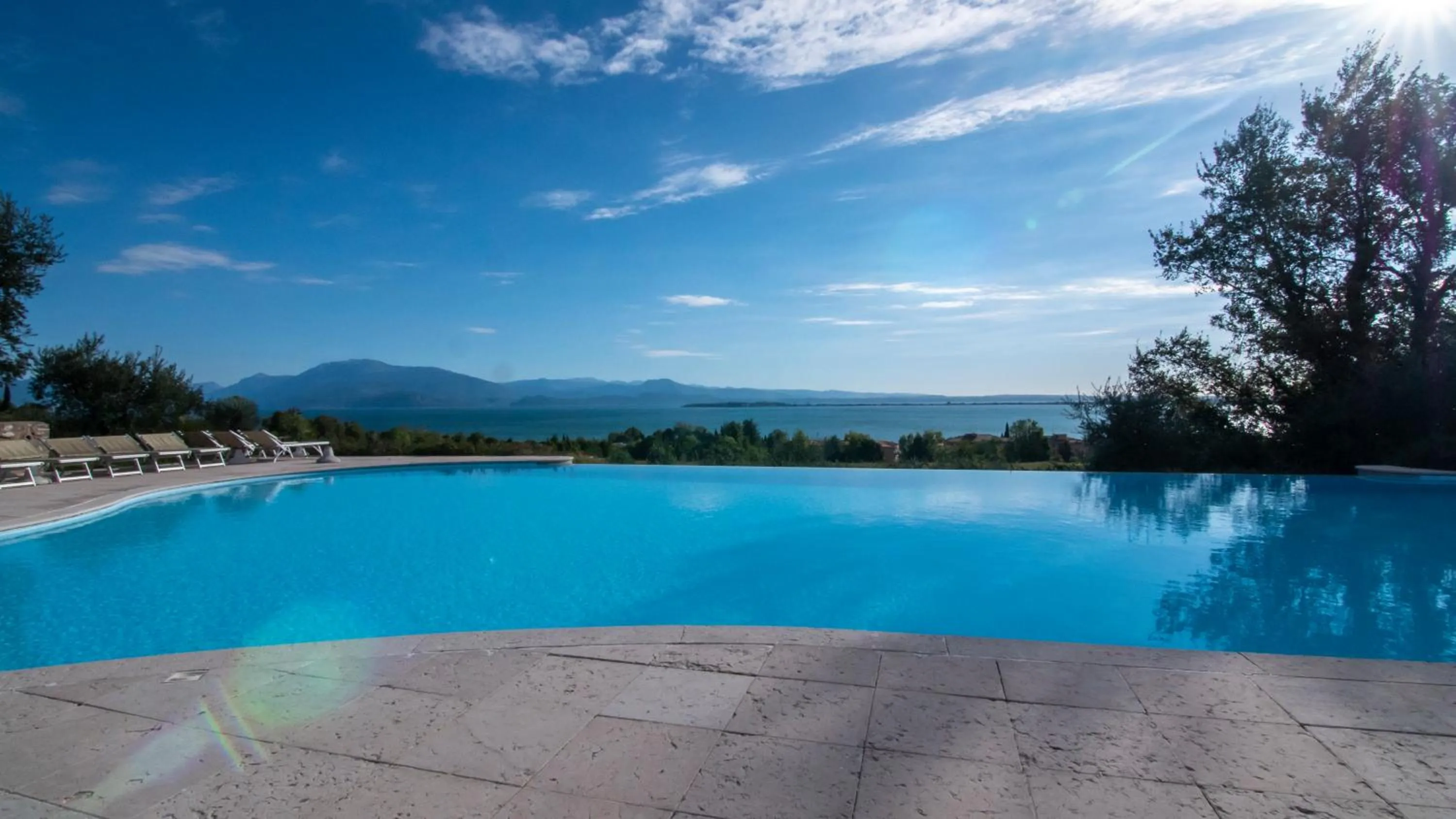 Lake view in Castello Belvedere Apartments