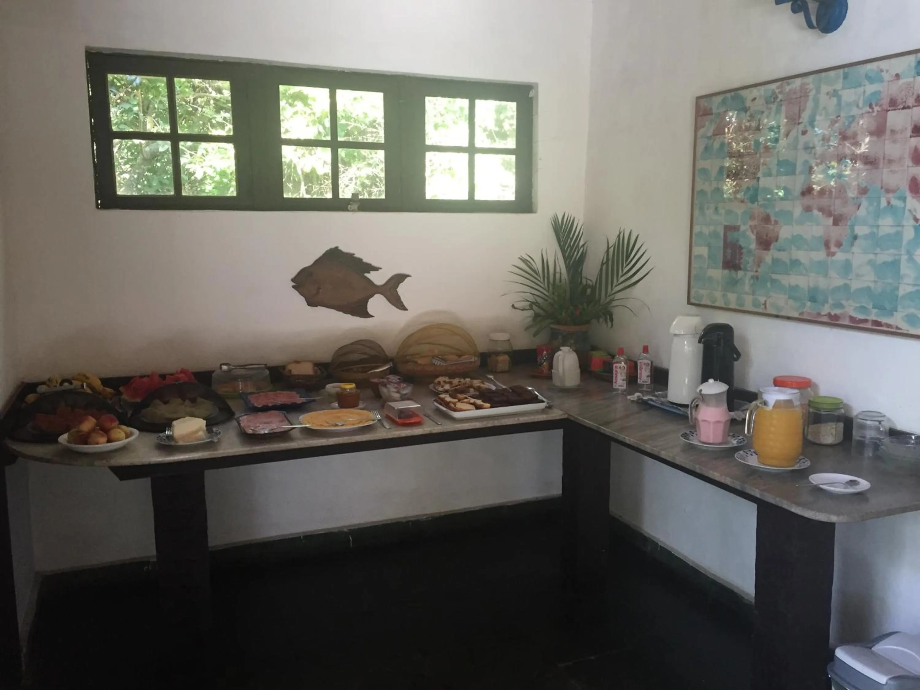 Buffet breakfast in Pousada Alicia