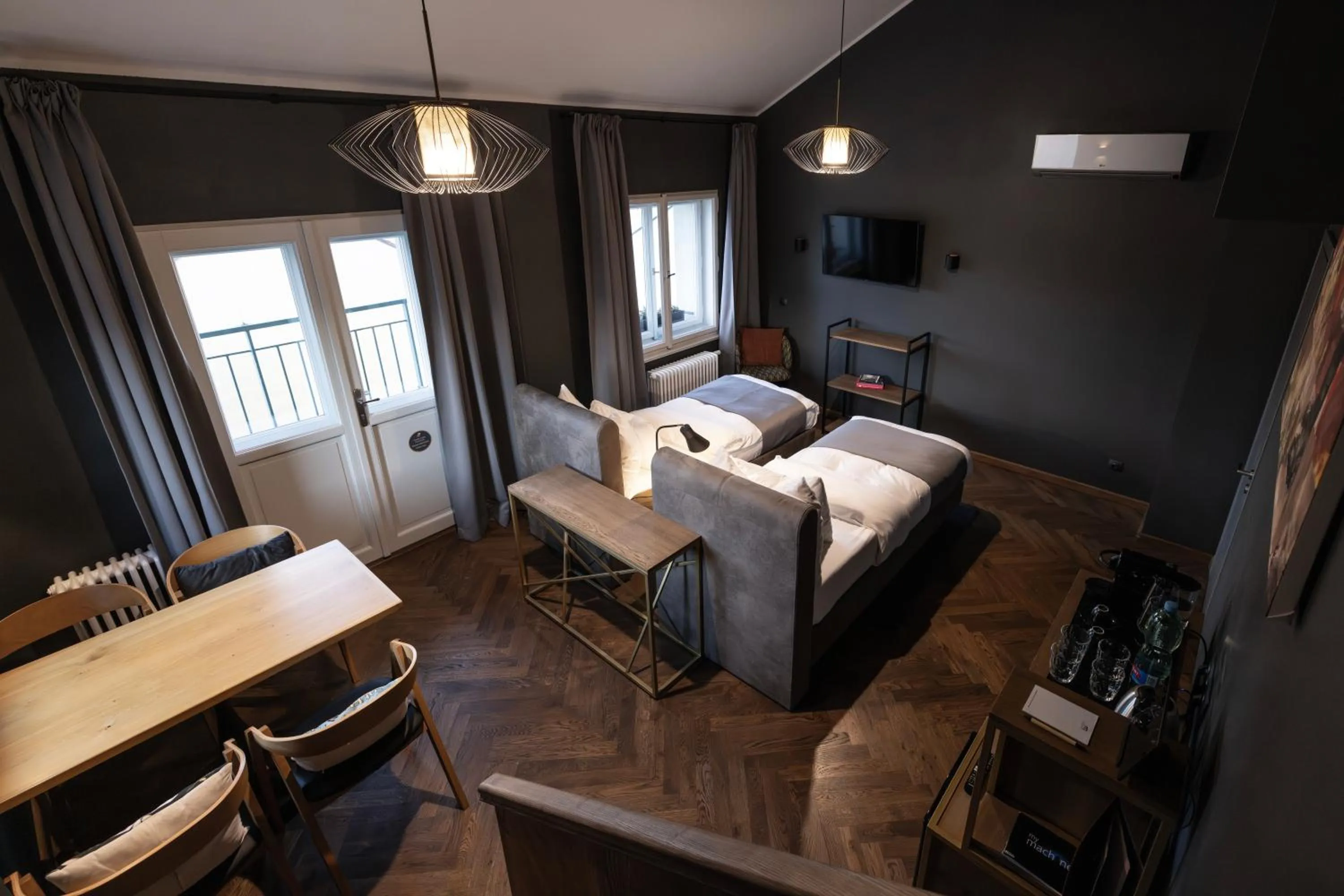 Bed in The Viaduct - Suites & More