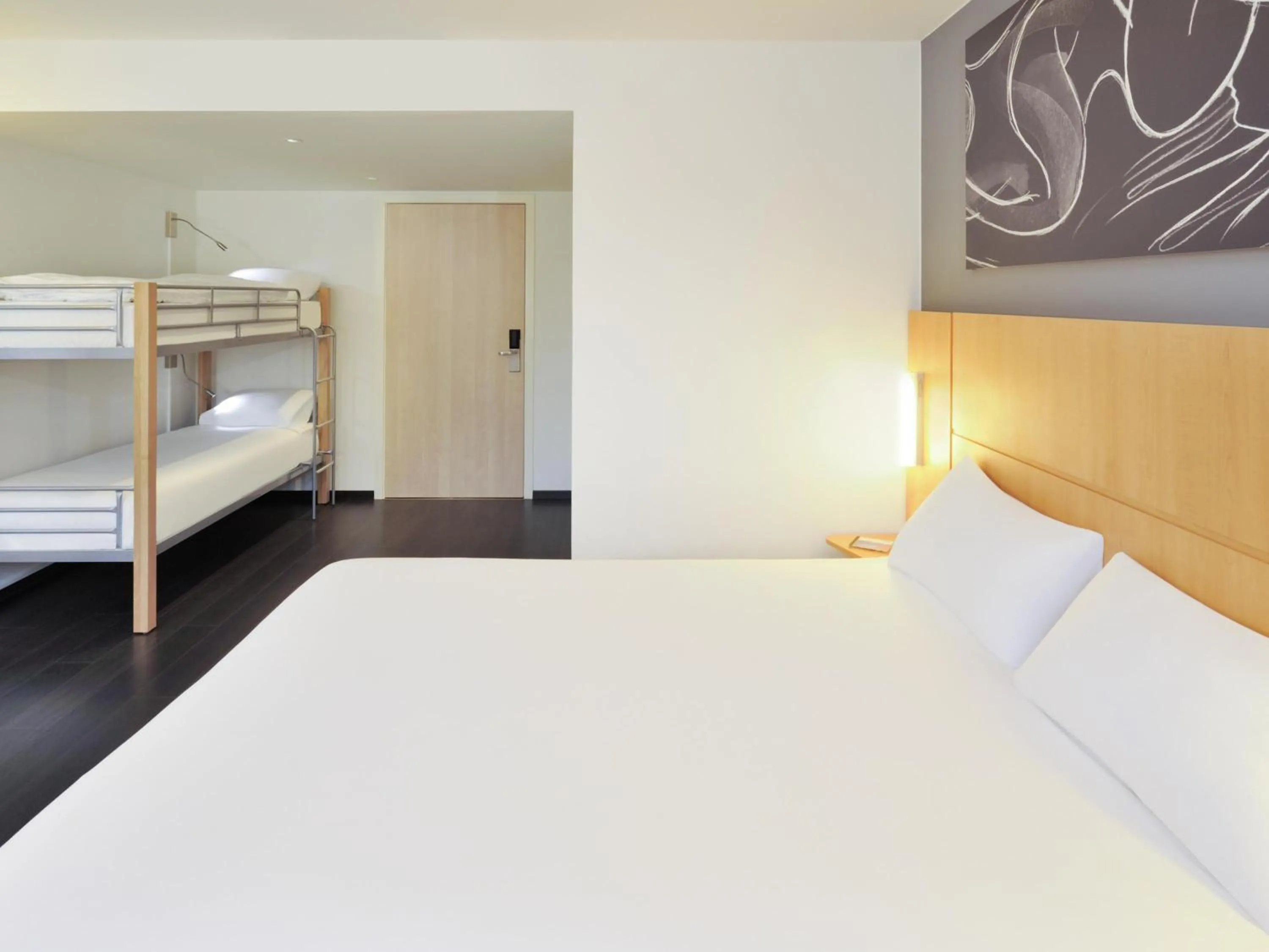 Bedroom, Bed in ibis De Panne