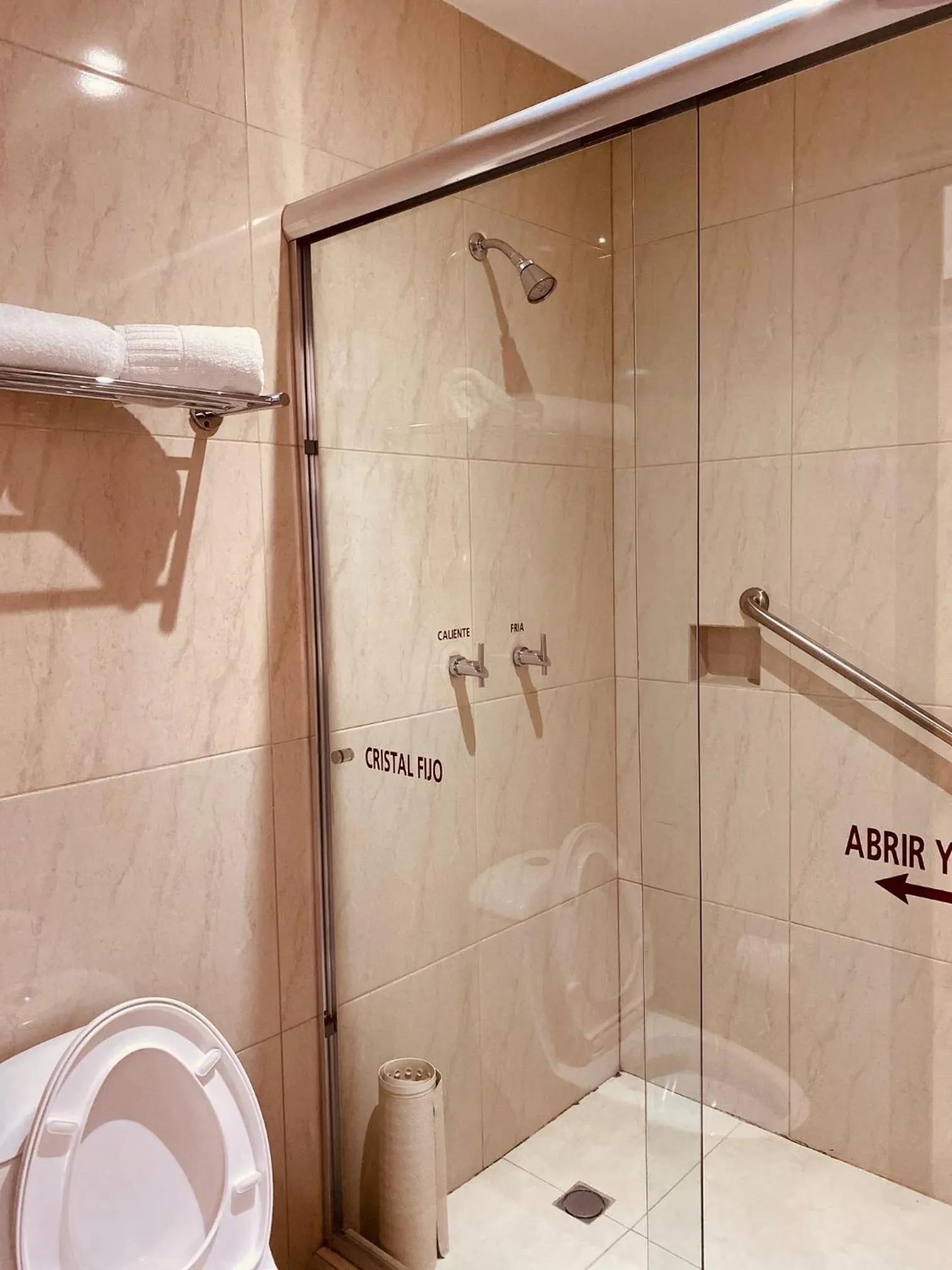 Bathroom in San Francisco Hotel Boutique