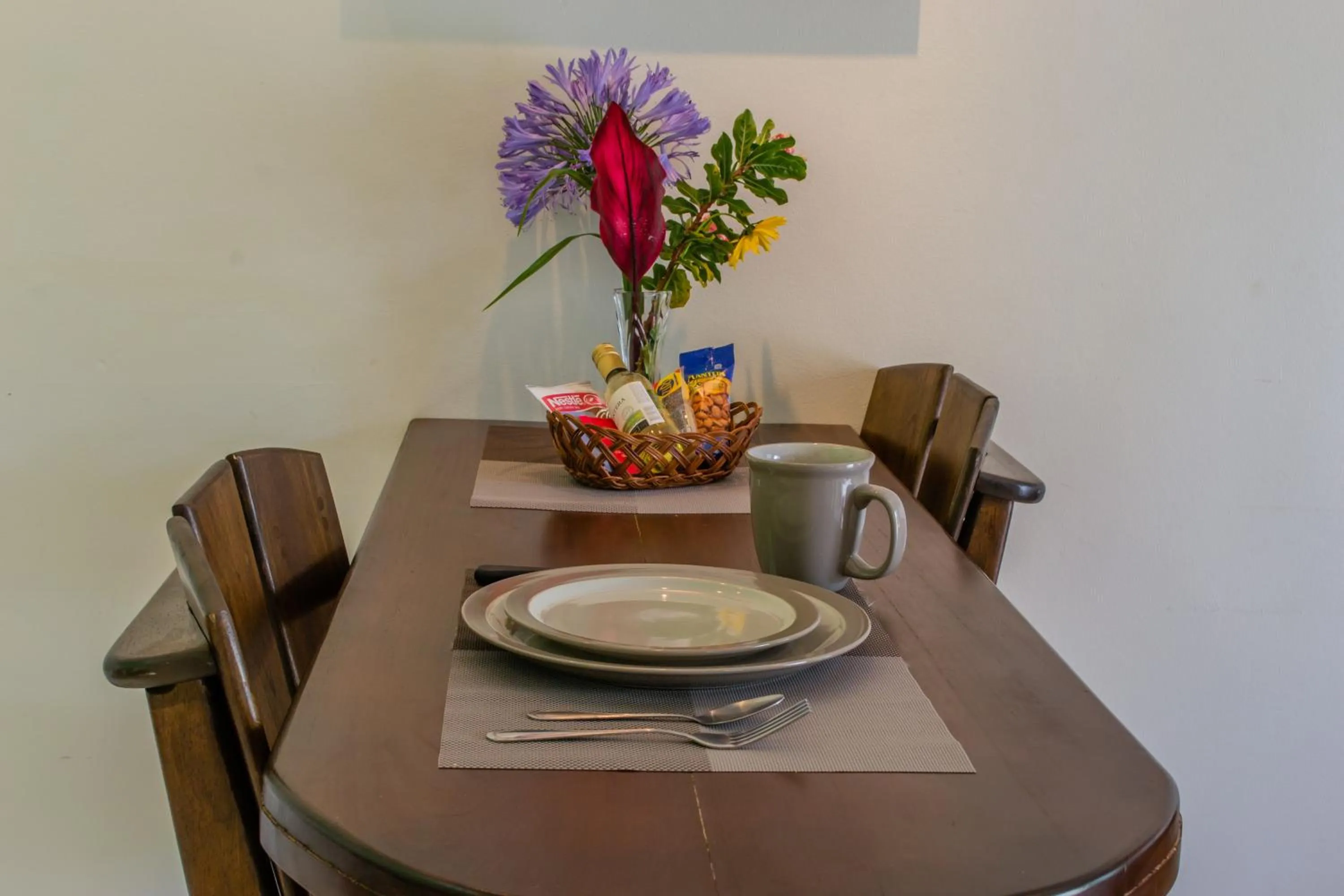 Dining area in Downtown Suites