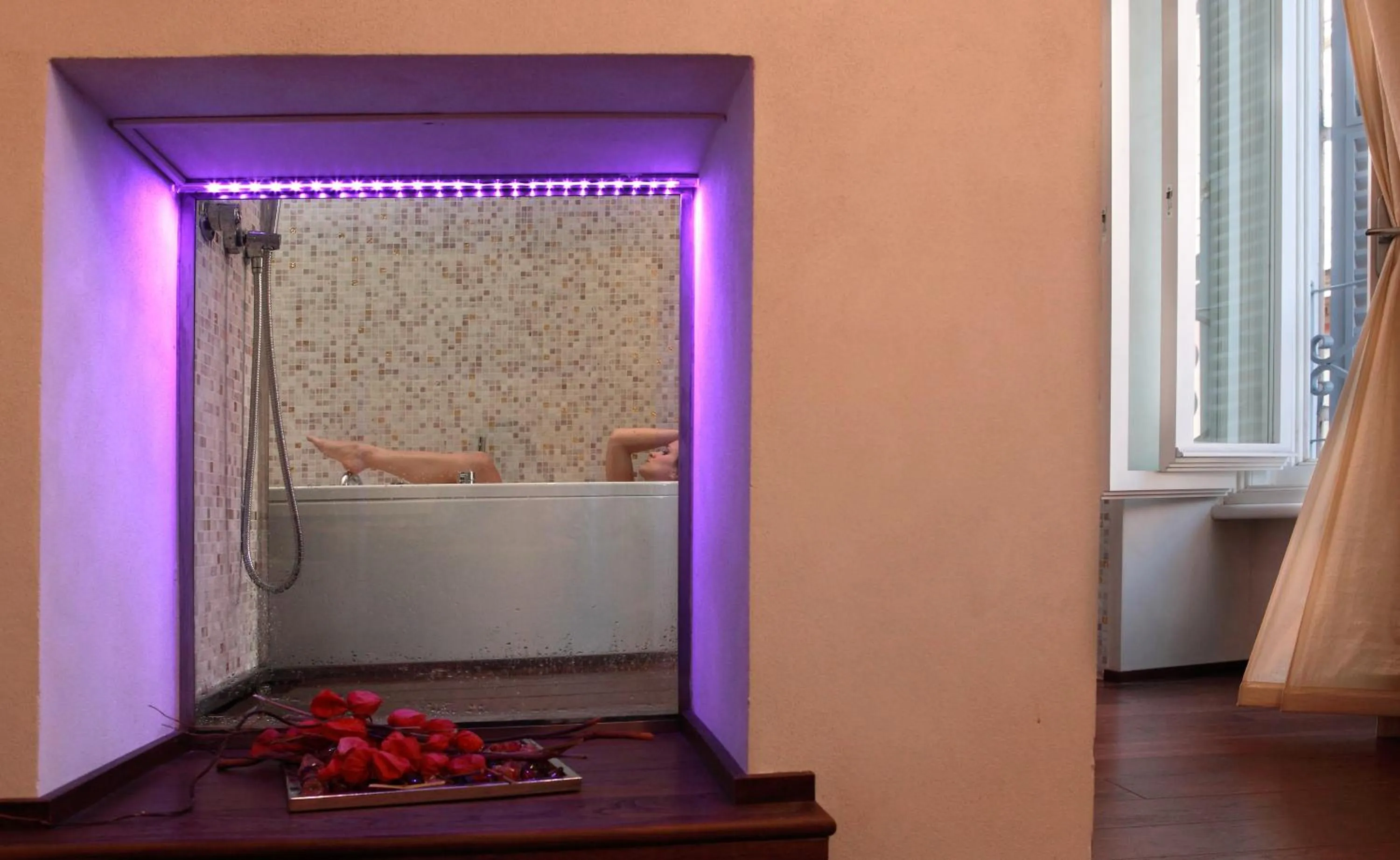 Shower in SuiteSistina for Brave Lovers