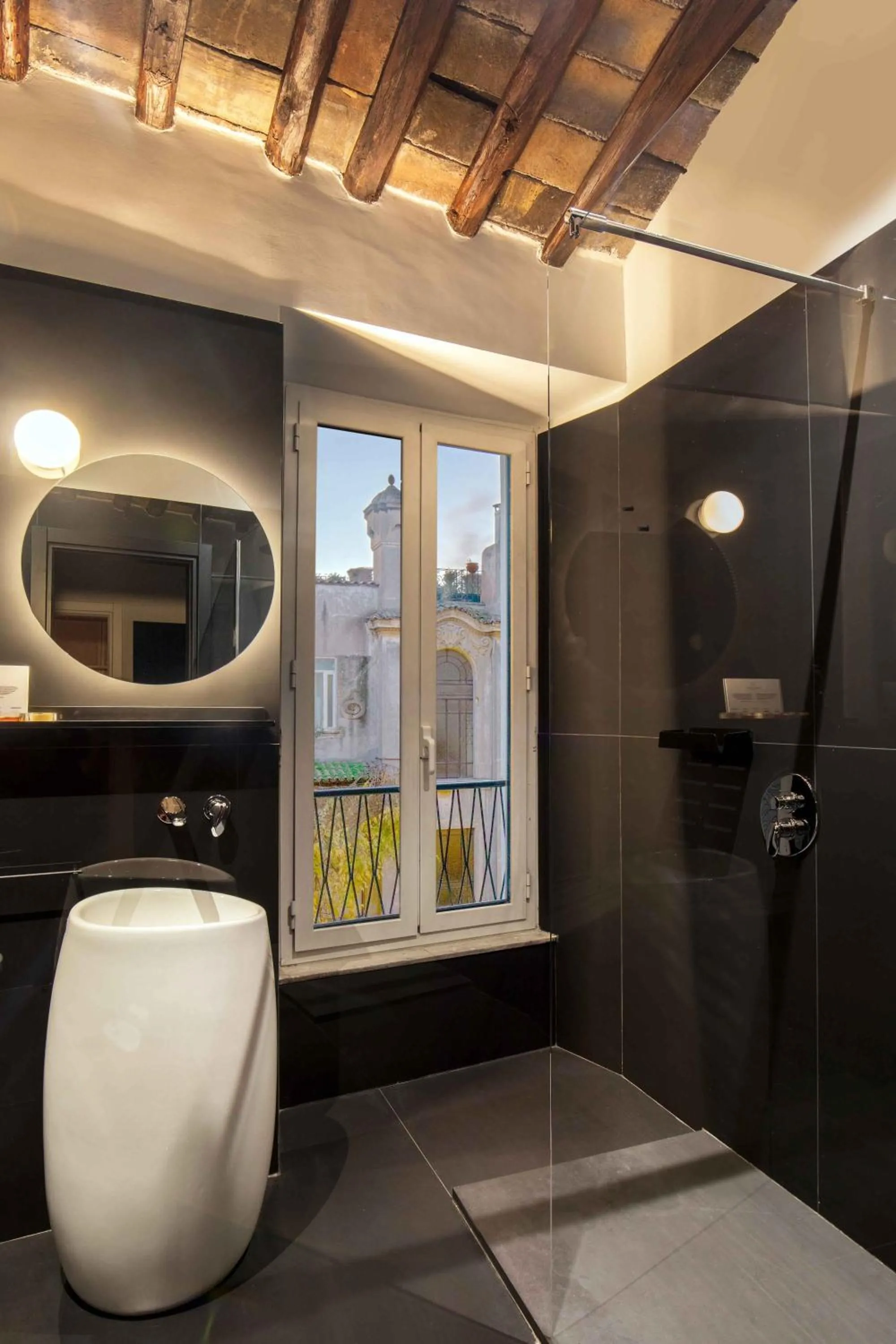 Bedroom in SuiteSistina for Brave Lovers