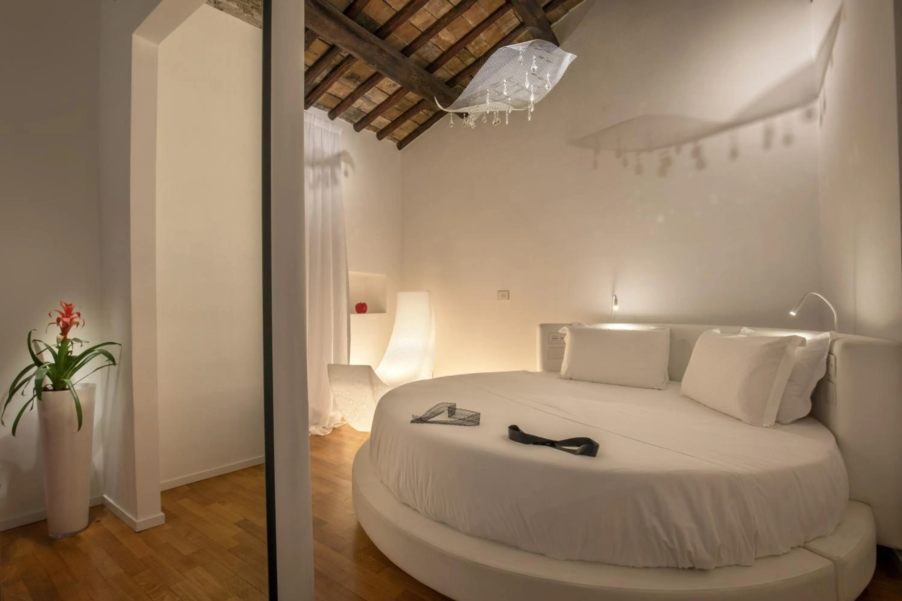 Bedroom, Bed in SuiteSistina for Brave Lovers