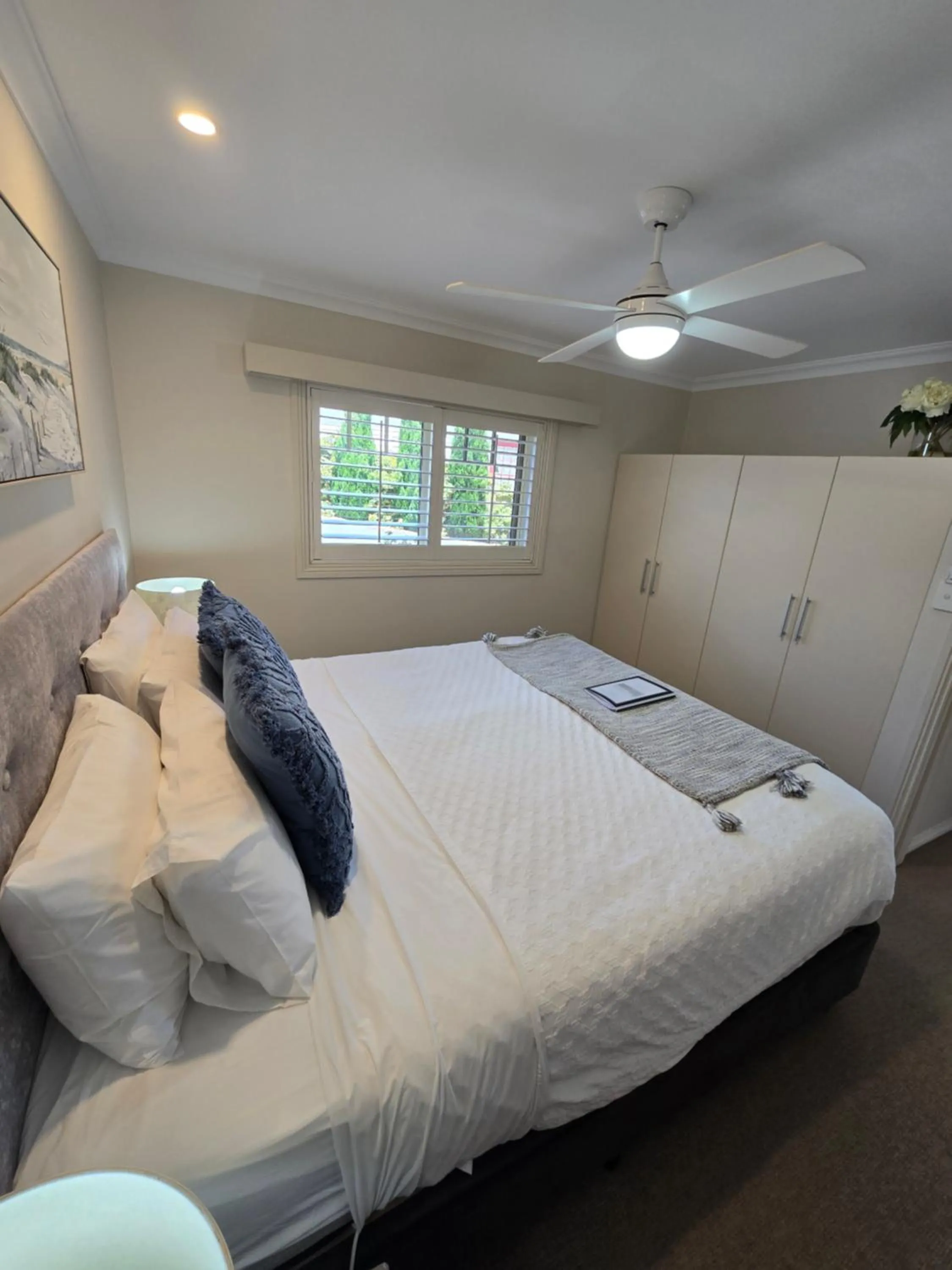 Bedroom, Bed in On The Terrace Stanley