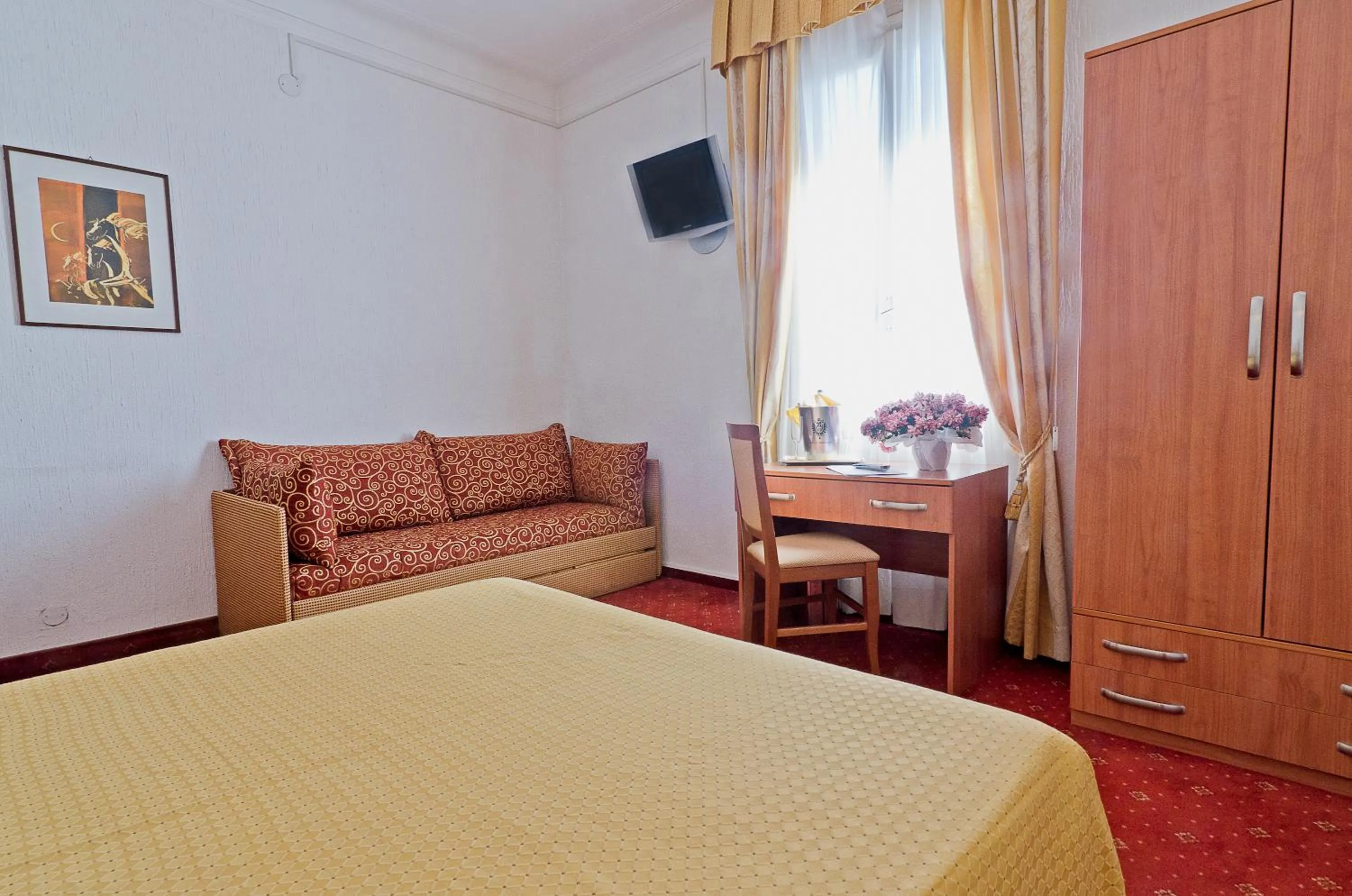 Bedroom in Hotel Ariston Montecarlo