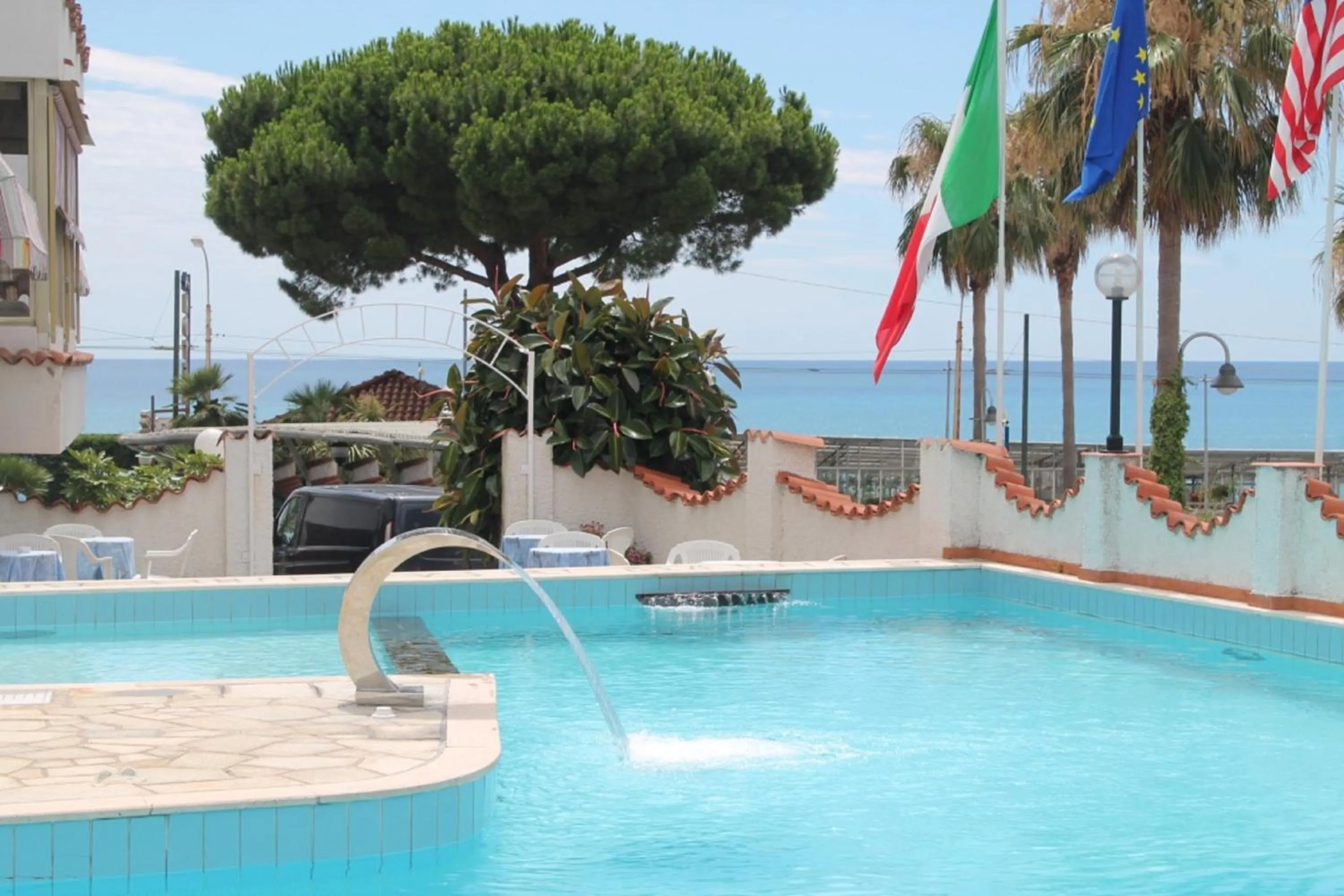 Swimming pool in Hotel Ariston Montecarlo