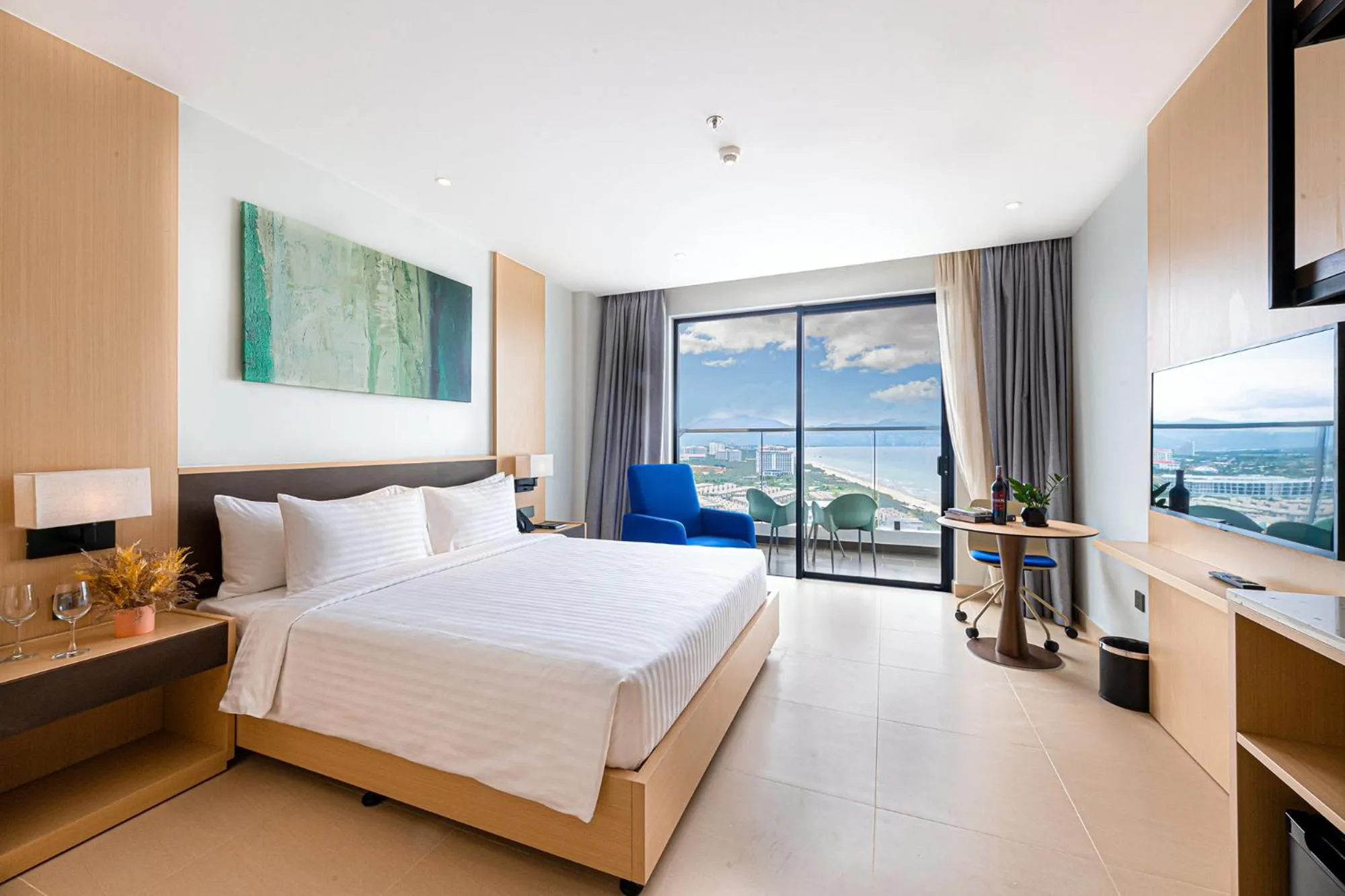 View (from property/room), Bed in The Empyrean Cam Ranh Beach Resort