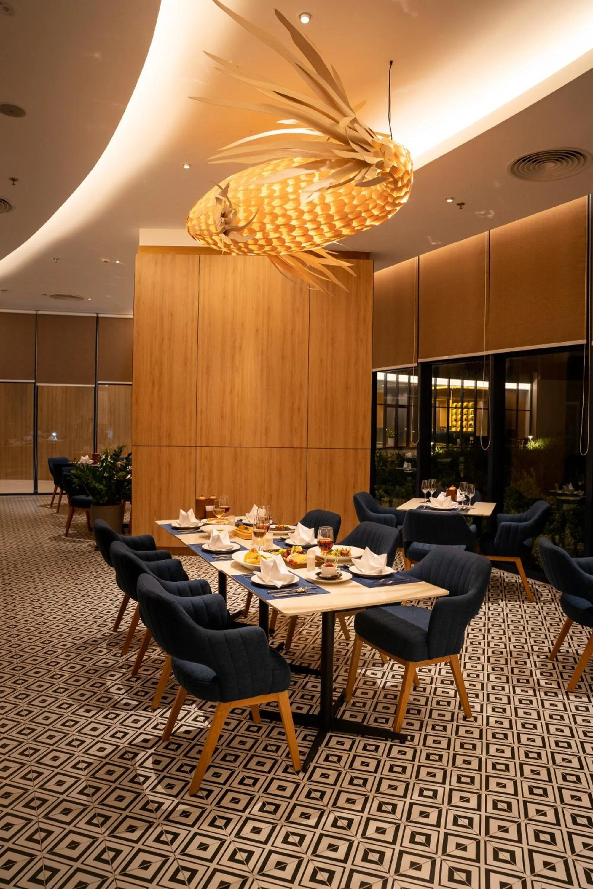 Restaurant/places to eat in The Empyrean Cam Ranh Beach Resort