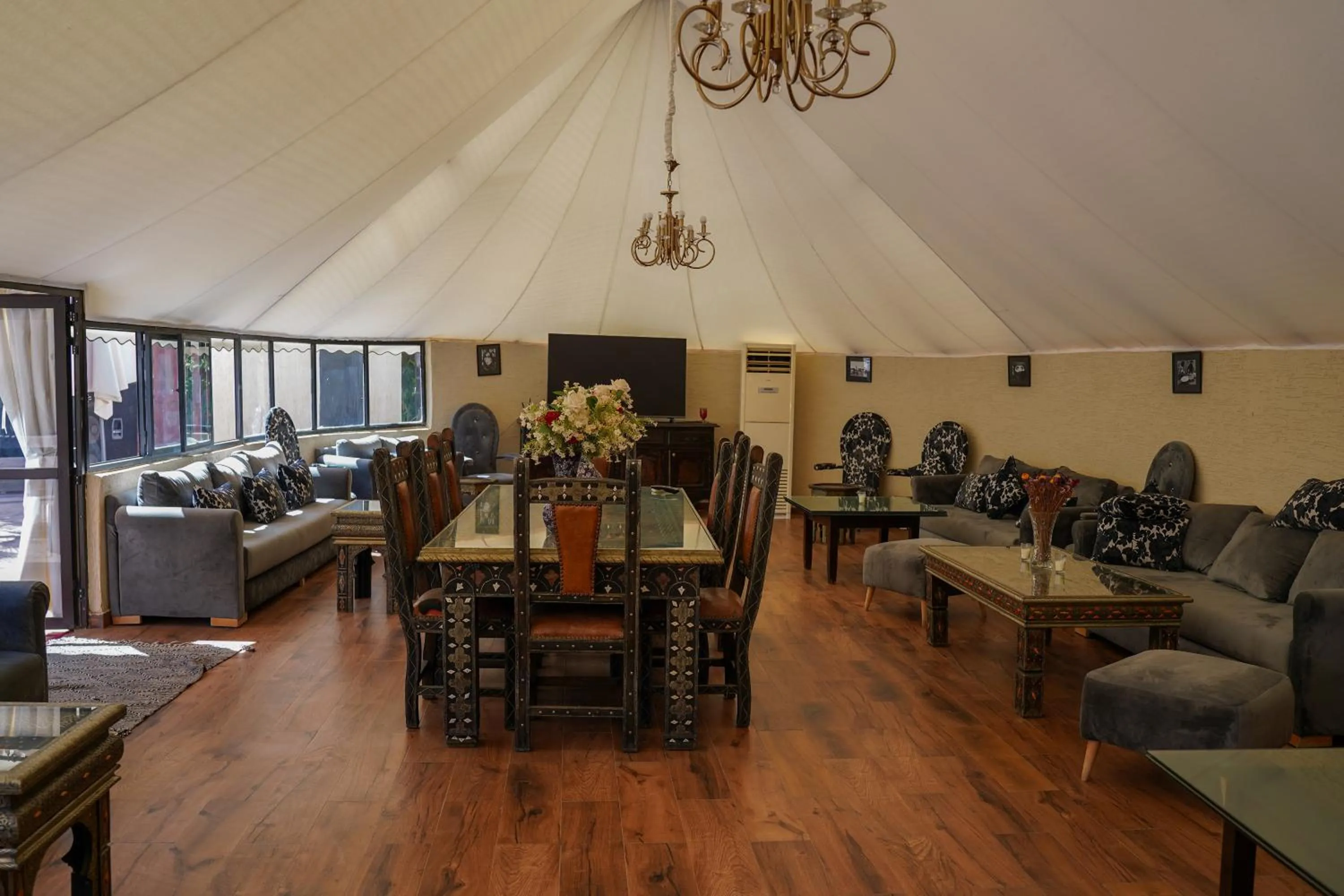 Restaurant/places to eat in Weedan Hôtel Marrakech