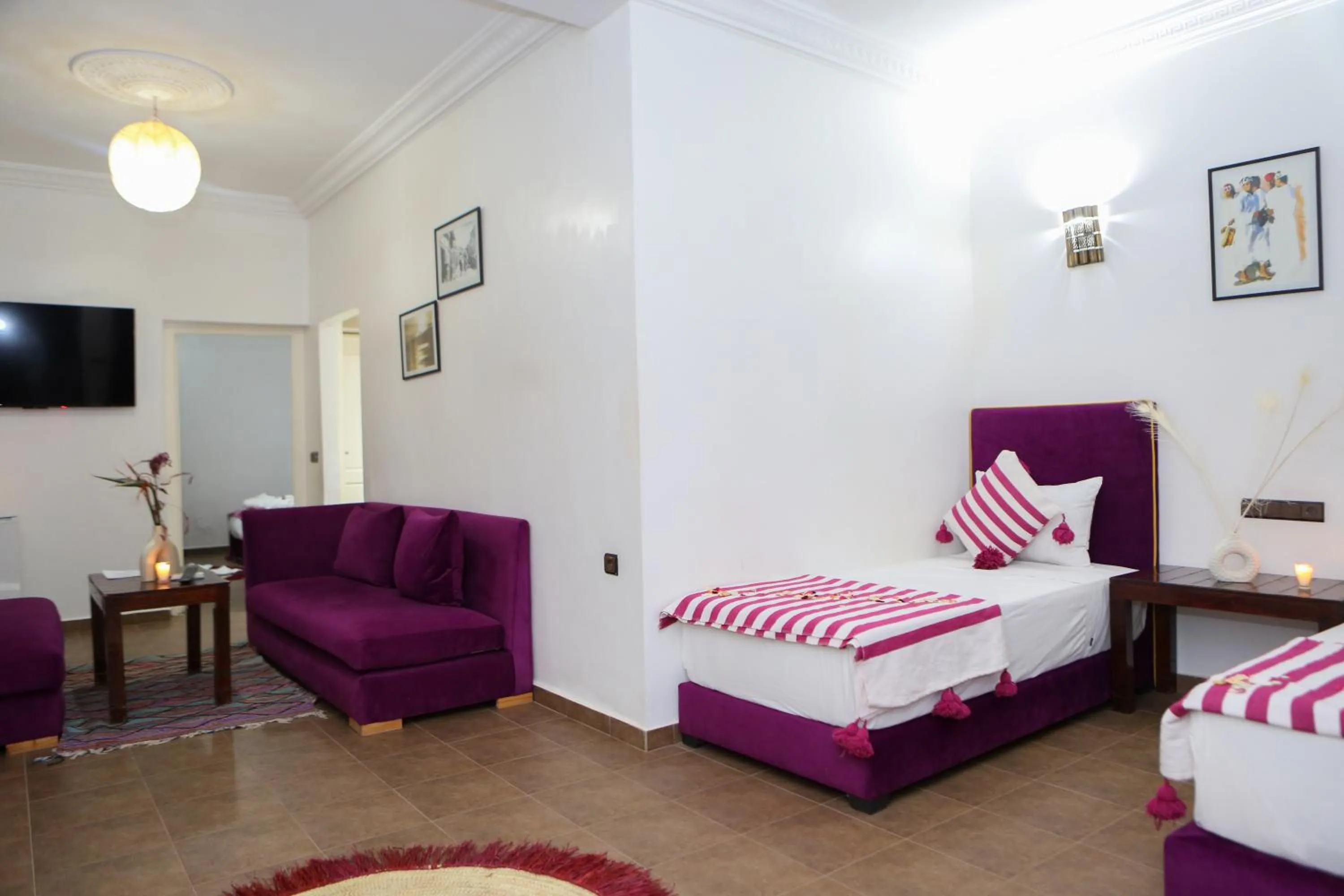 Communal lounge/ TV room, Bed in Weedan Hôtel Marrakech