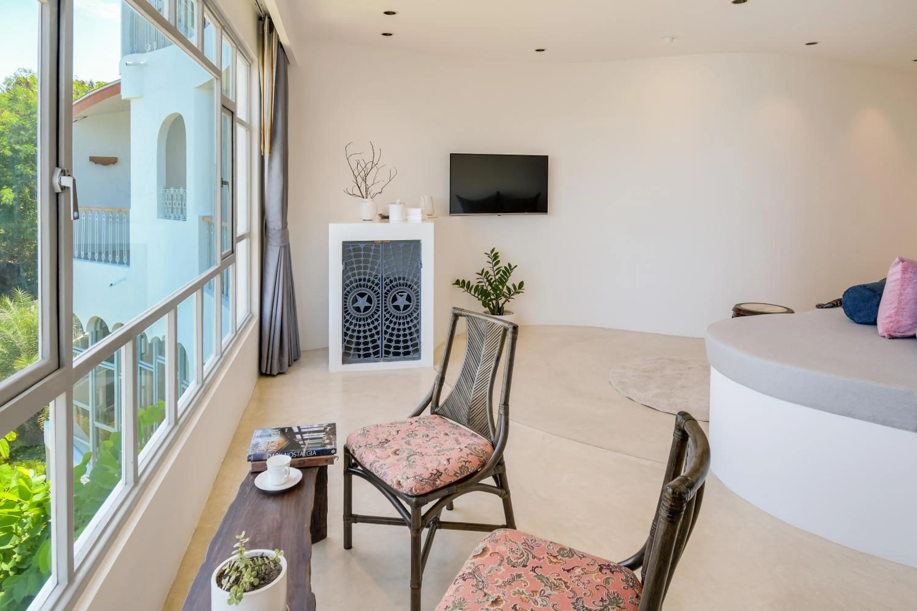 TV and multimedia in Ampersand Resort