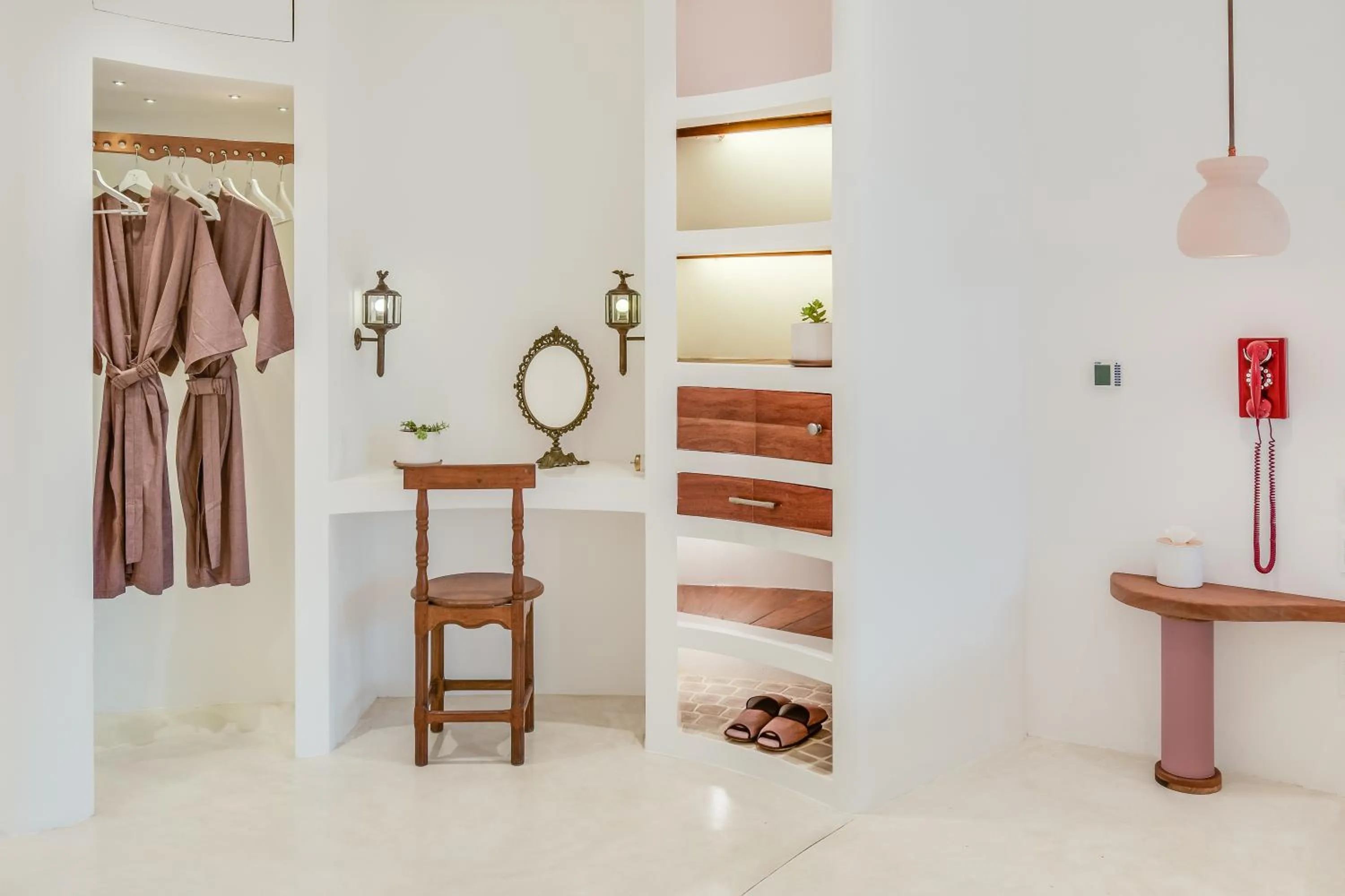 wardrobe in Ampersand Resort