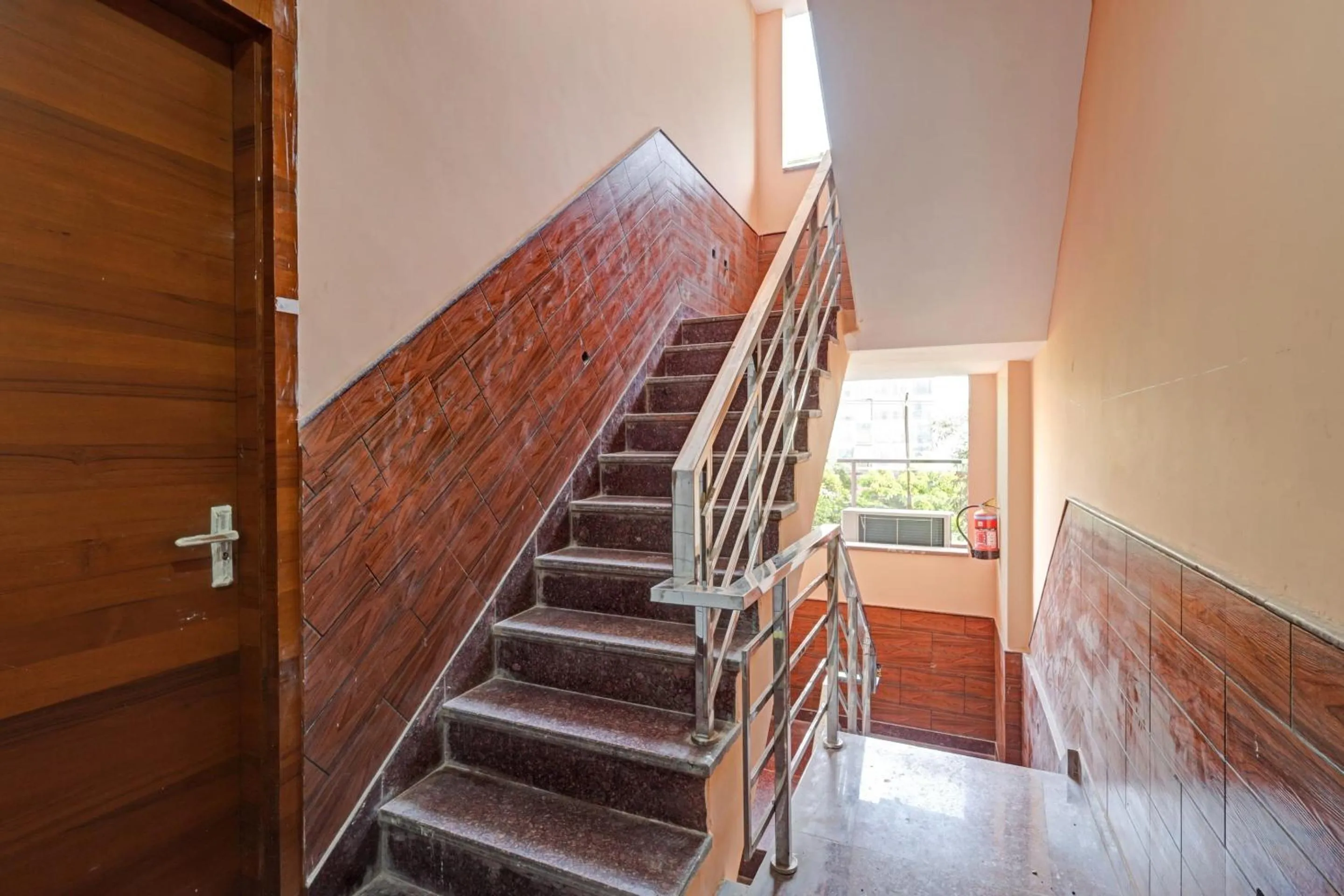 Kitchen or kitchenette in Super Townhouse Lucky Grand Palace