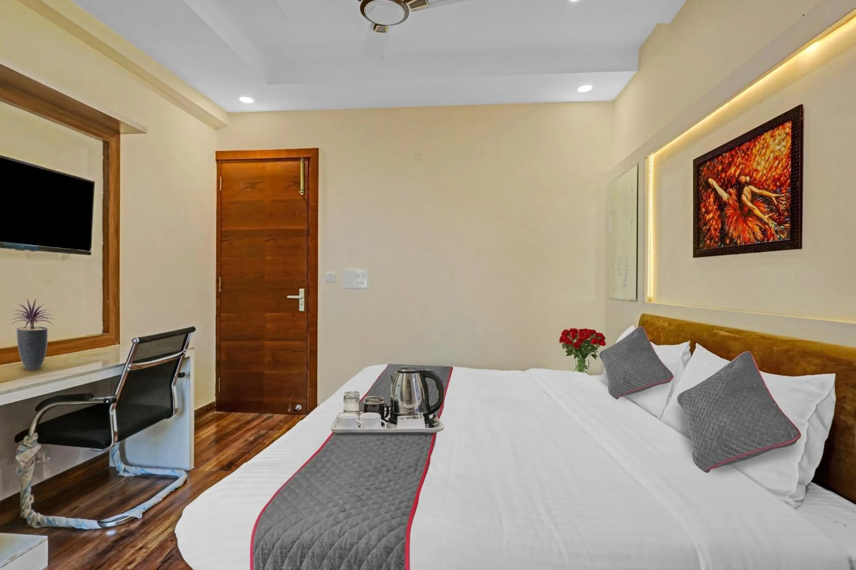 Bedroom, Bed in Super Townhouse Lucky Grand Palace