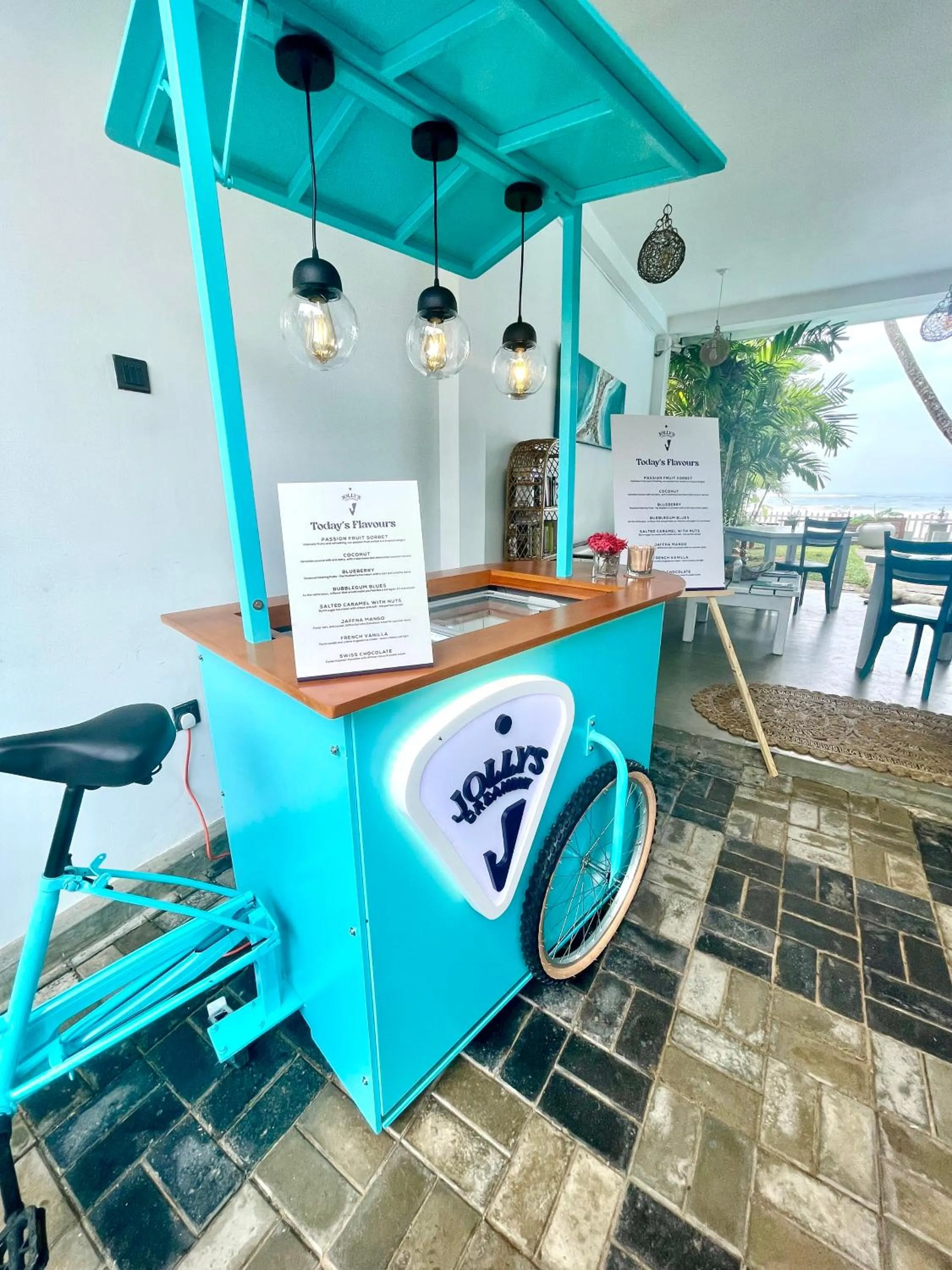 Food in Smeralda Resorts Dikwella