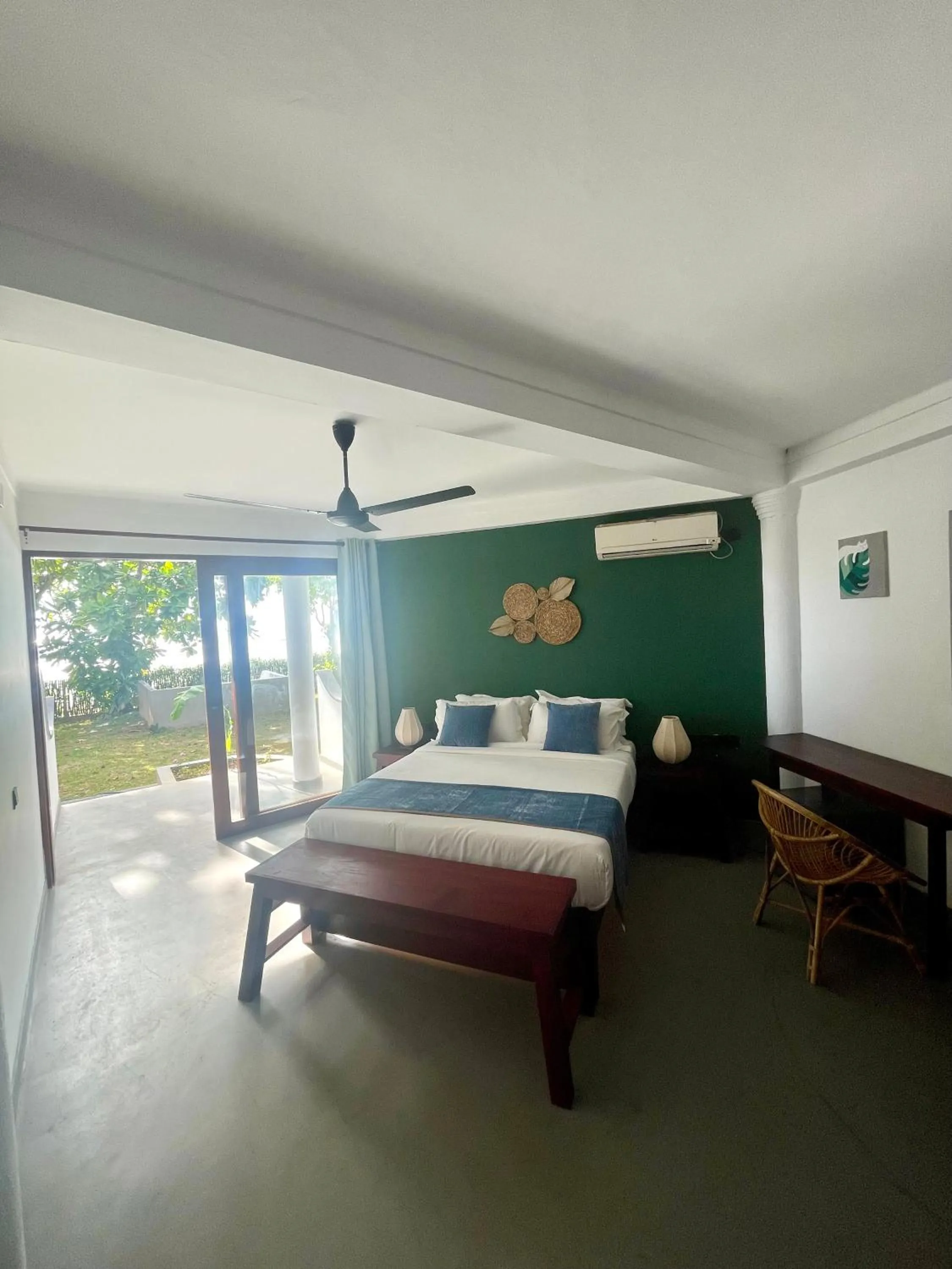 Bed in Smeralda Resorts Dikwella