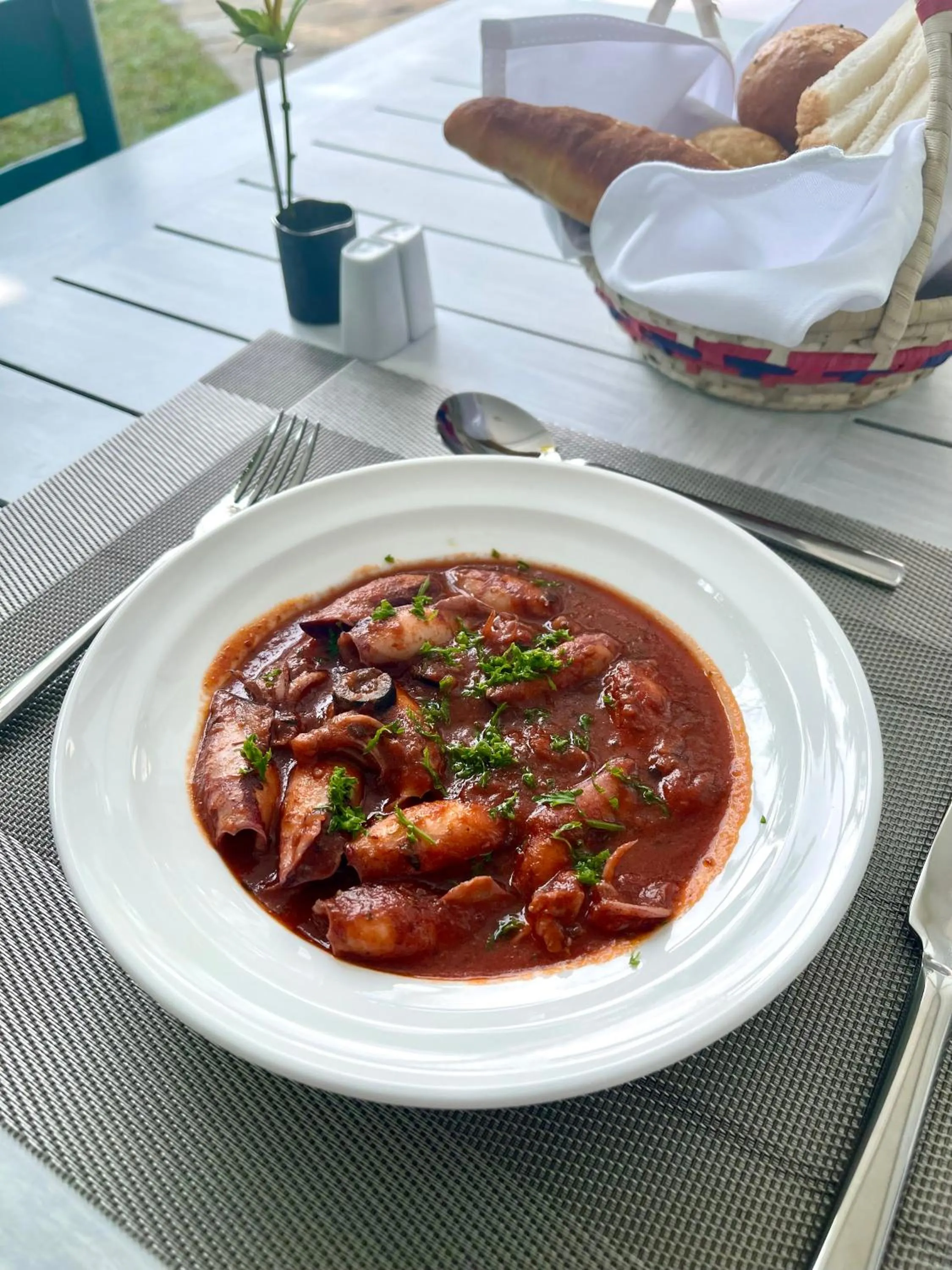 Food and drinks in Smeralda Resorts Dikwella