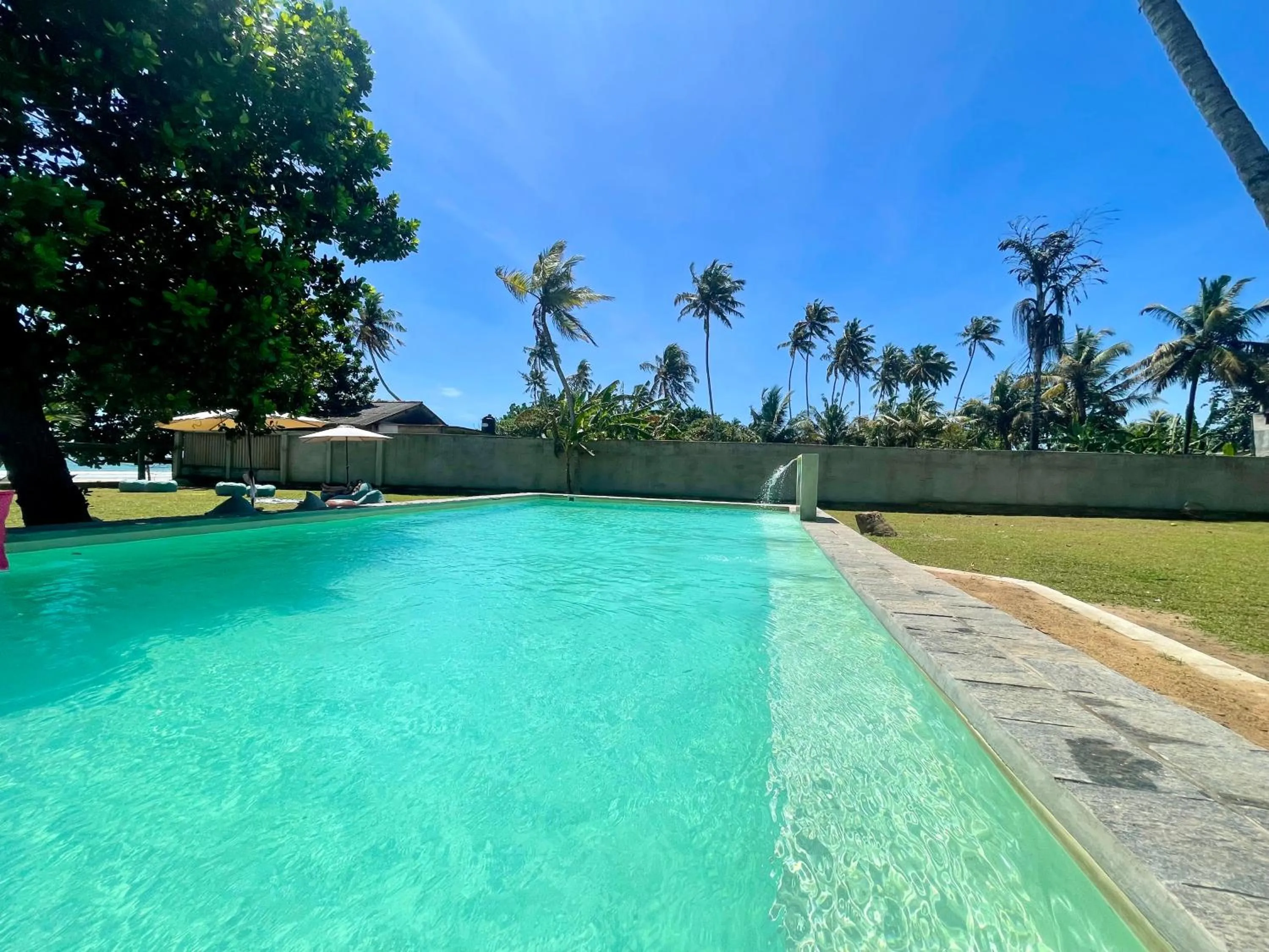 Day in Smeralda Resorts Dikwella