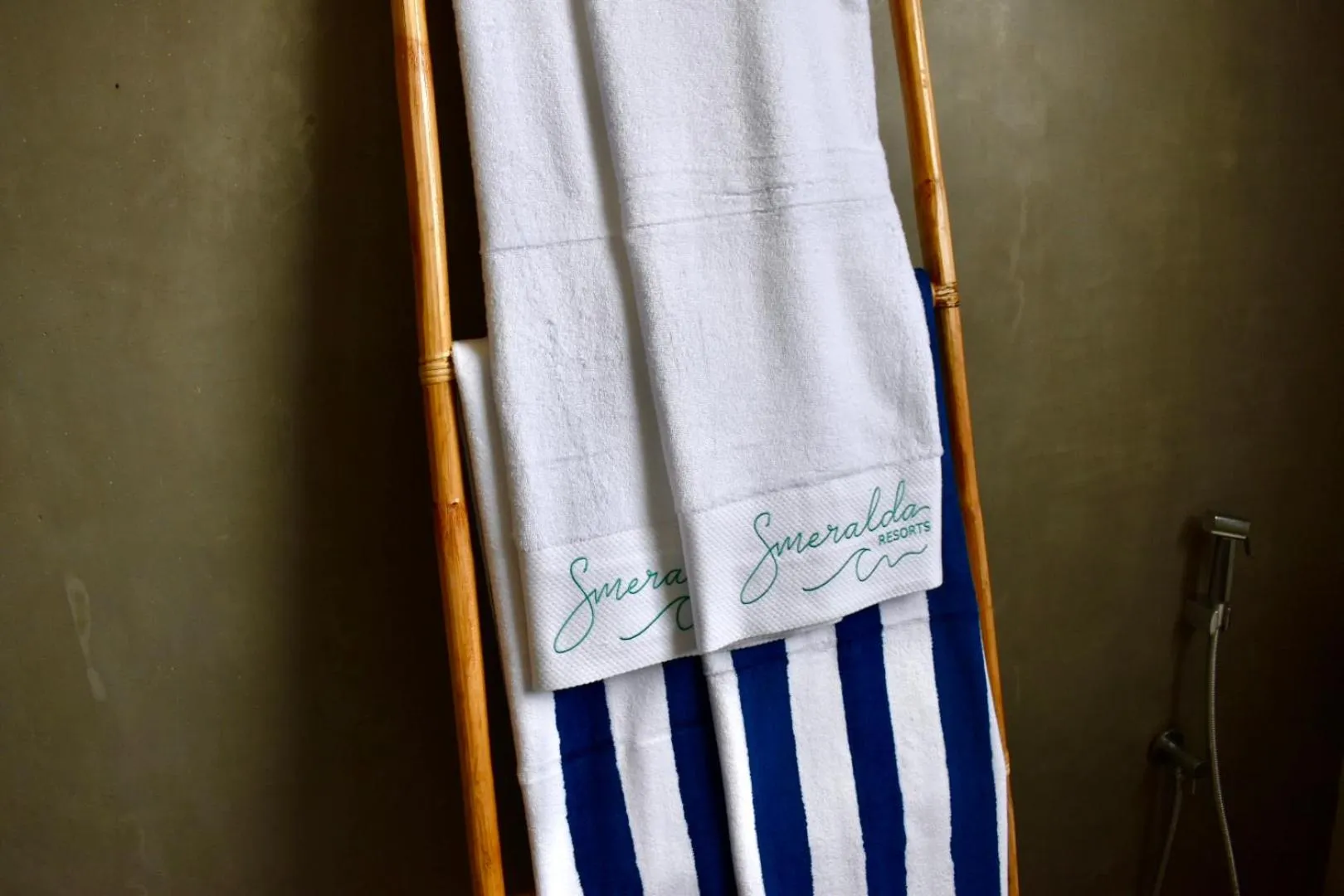 towels in Smeralda Resorts Dikwella