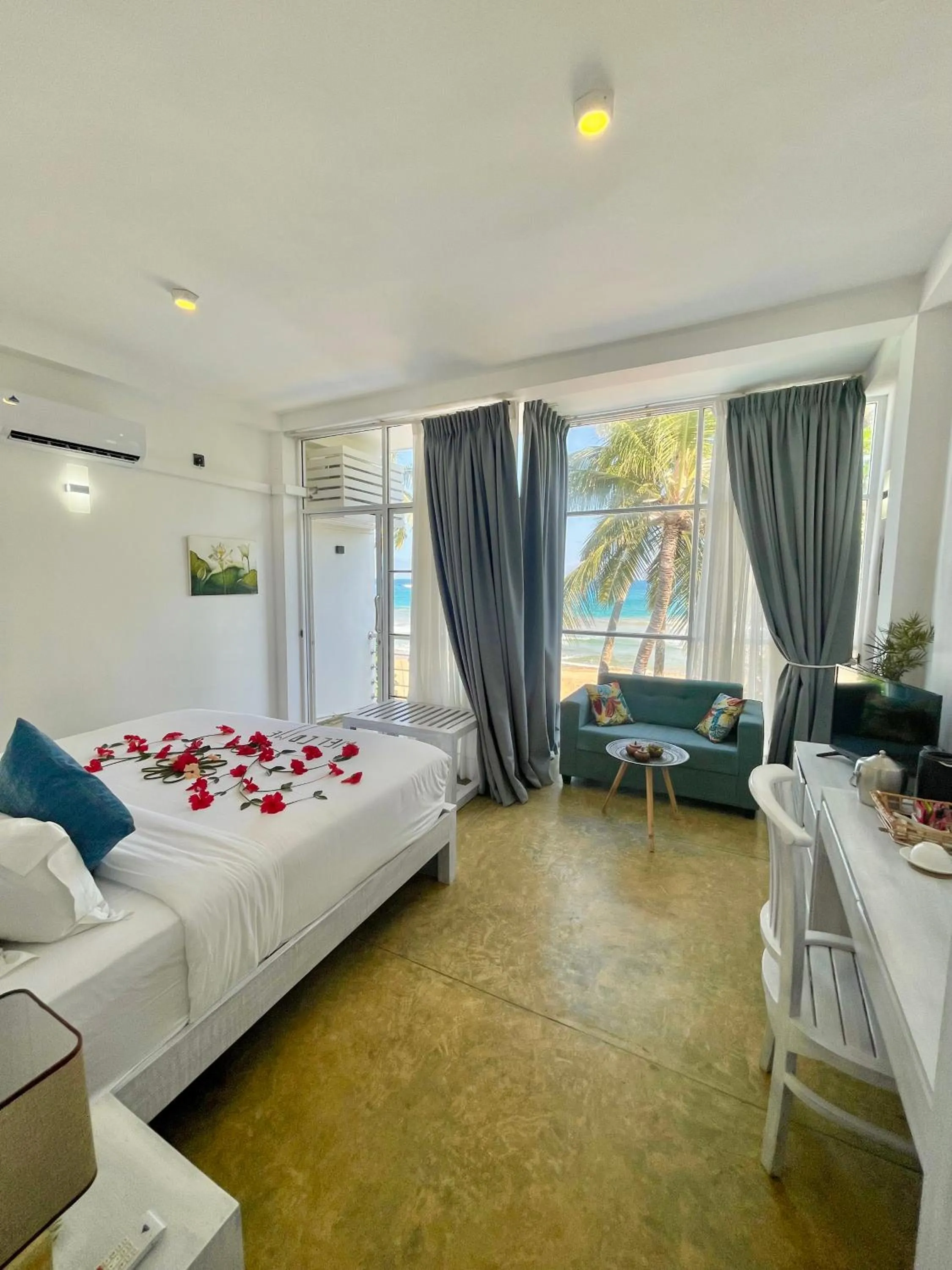 Bedroom, Bed in Smeralda Resorts Dikwella